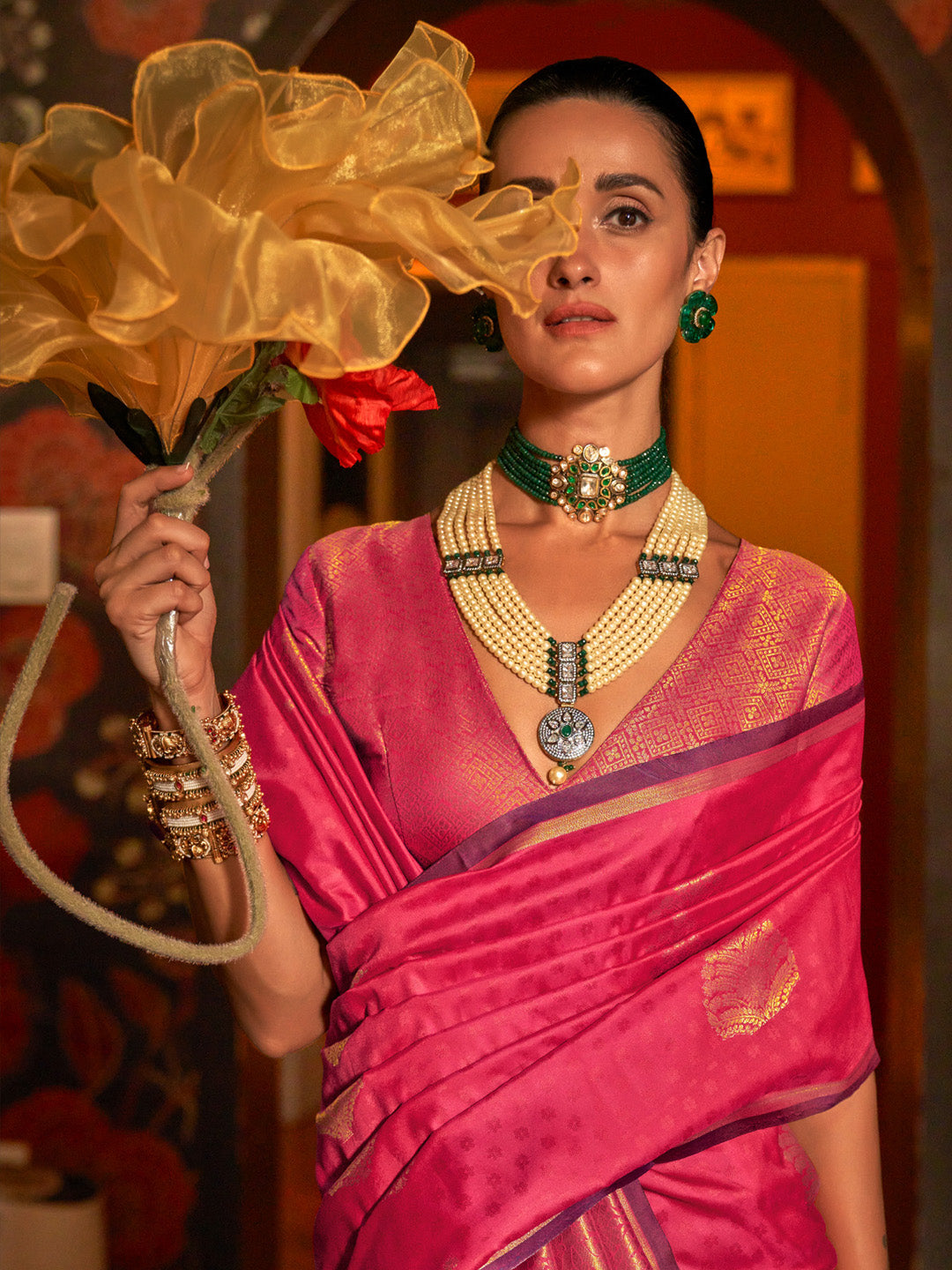 Women's Silk Blend Pink Woven Design Designer Saree With Blouse Piece