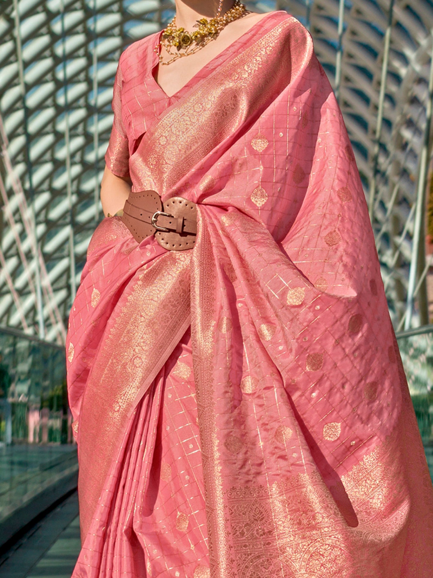 Women's Silk Blend Pink Woven Design Designer Saree With Blouse Piece