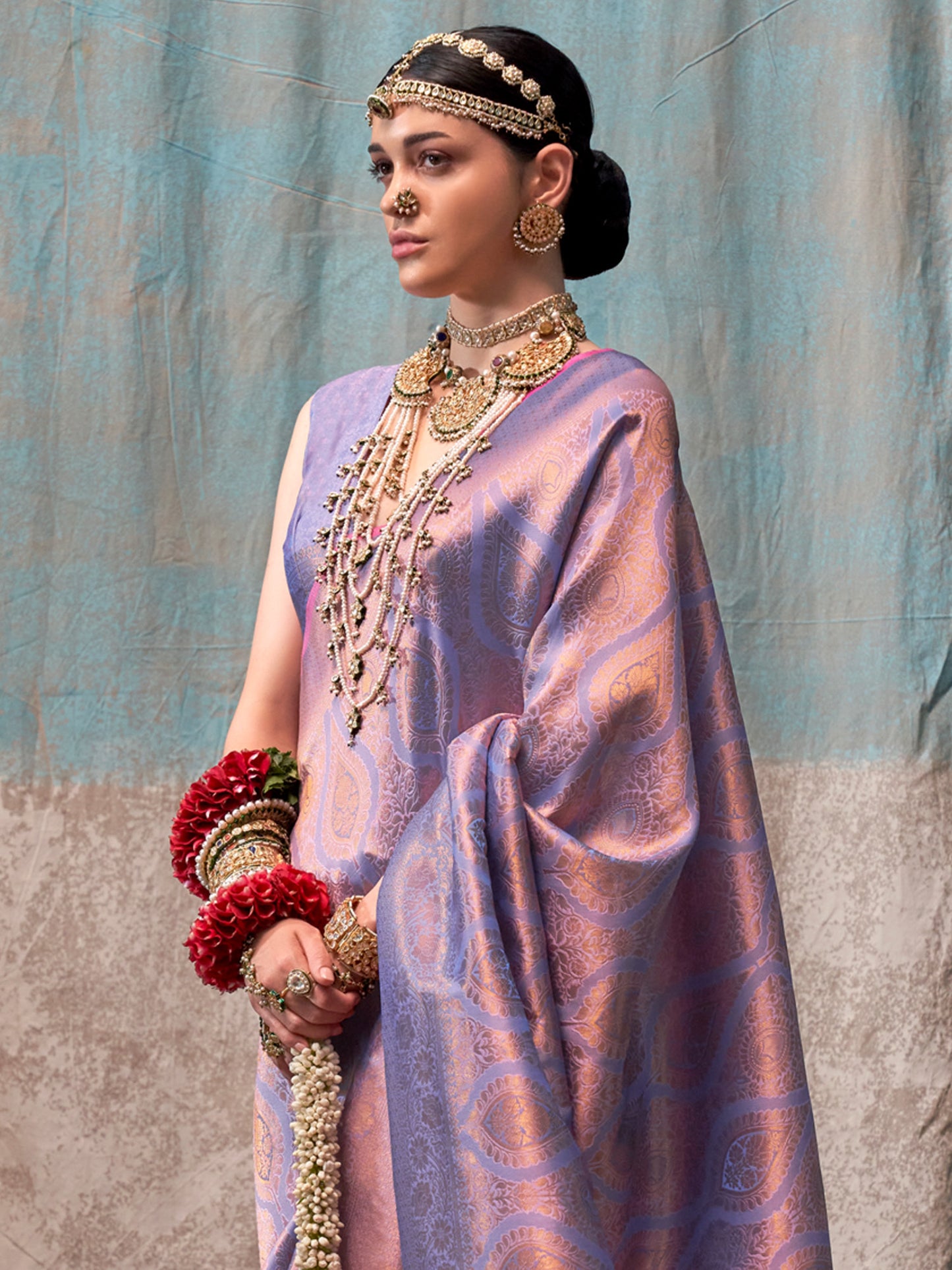 Women's Silk Blend Lavendar Woven Design Designer Saree With Blouse Piece