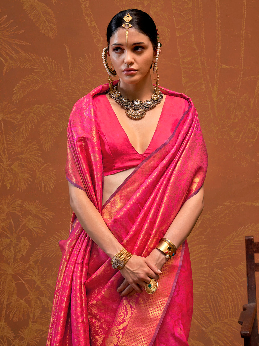 Women's Silk Blend Pink Woven Design Designer Saree With Blouse Piece