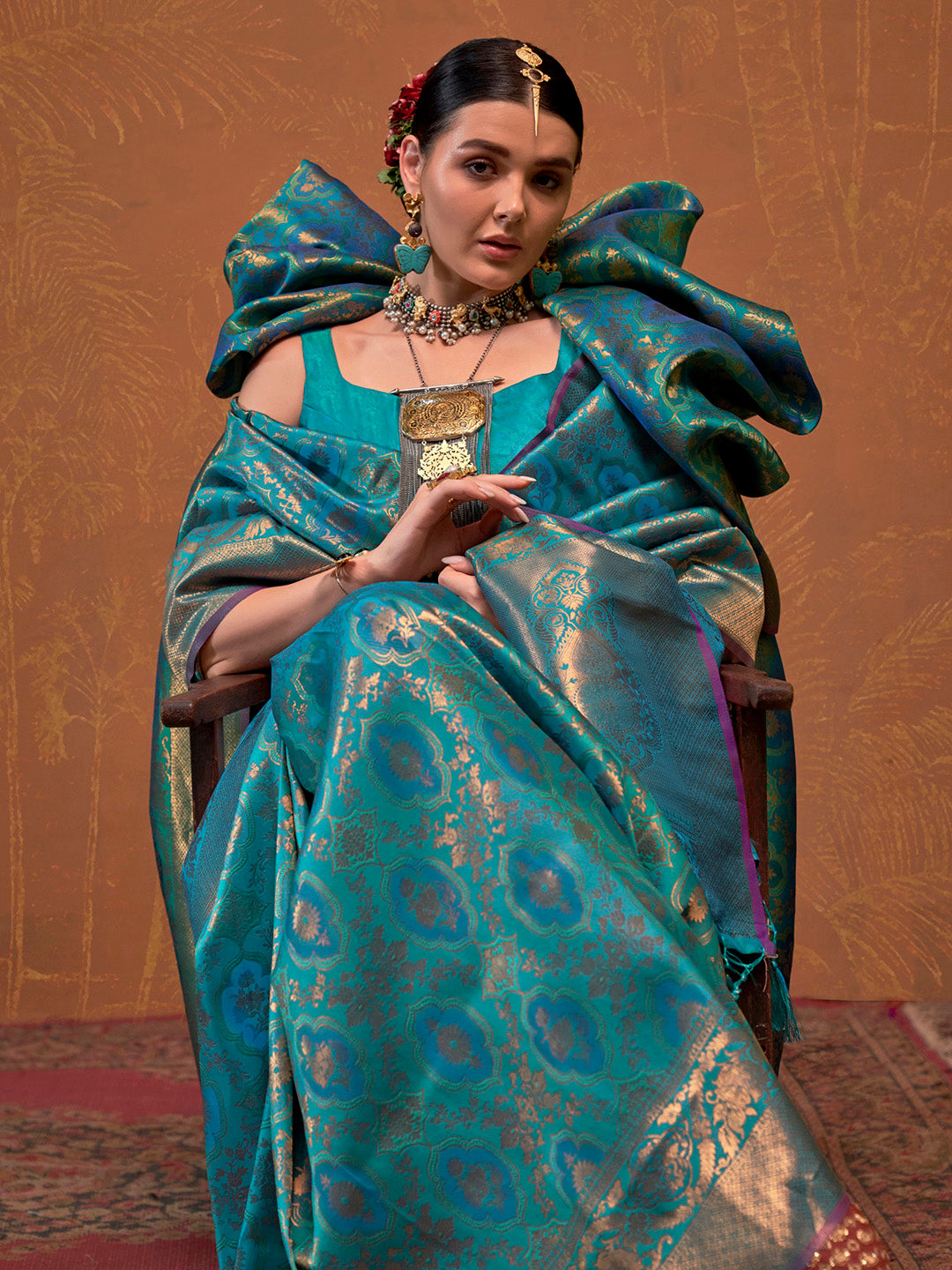 Women's Silk Blend Teal blue Woven Design Designer Saree With Blouse Piece