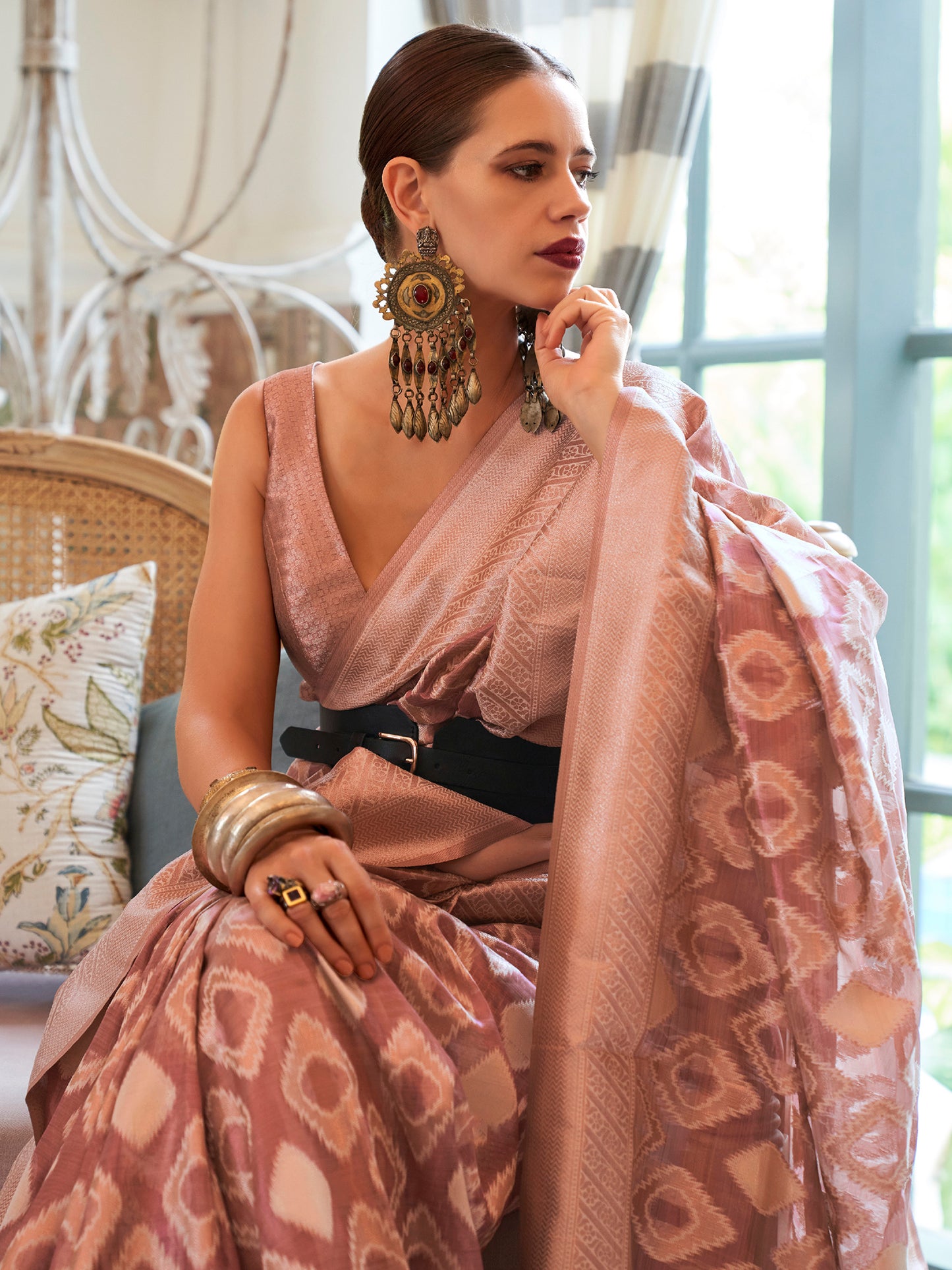 Women's Tissue Peach Woven Design Designer Saree With Blouse Piece