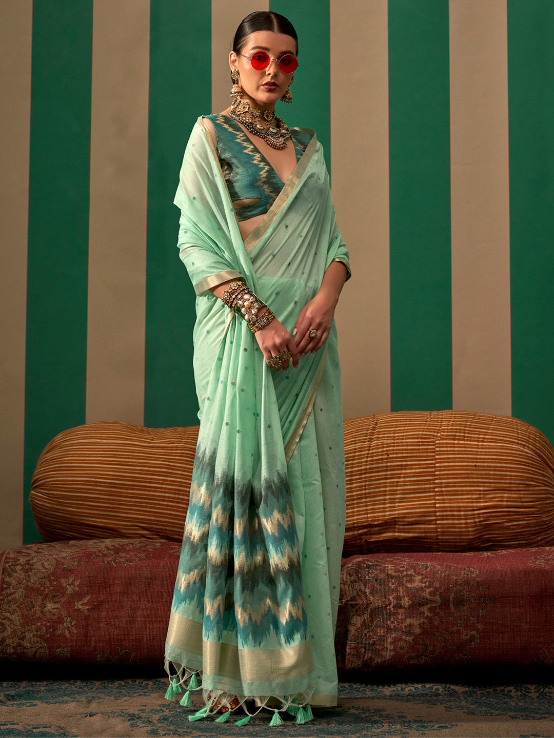 Women's Silk Blend Teal blue Woven Design Designer Saree With Blouse Piece