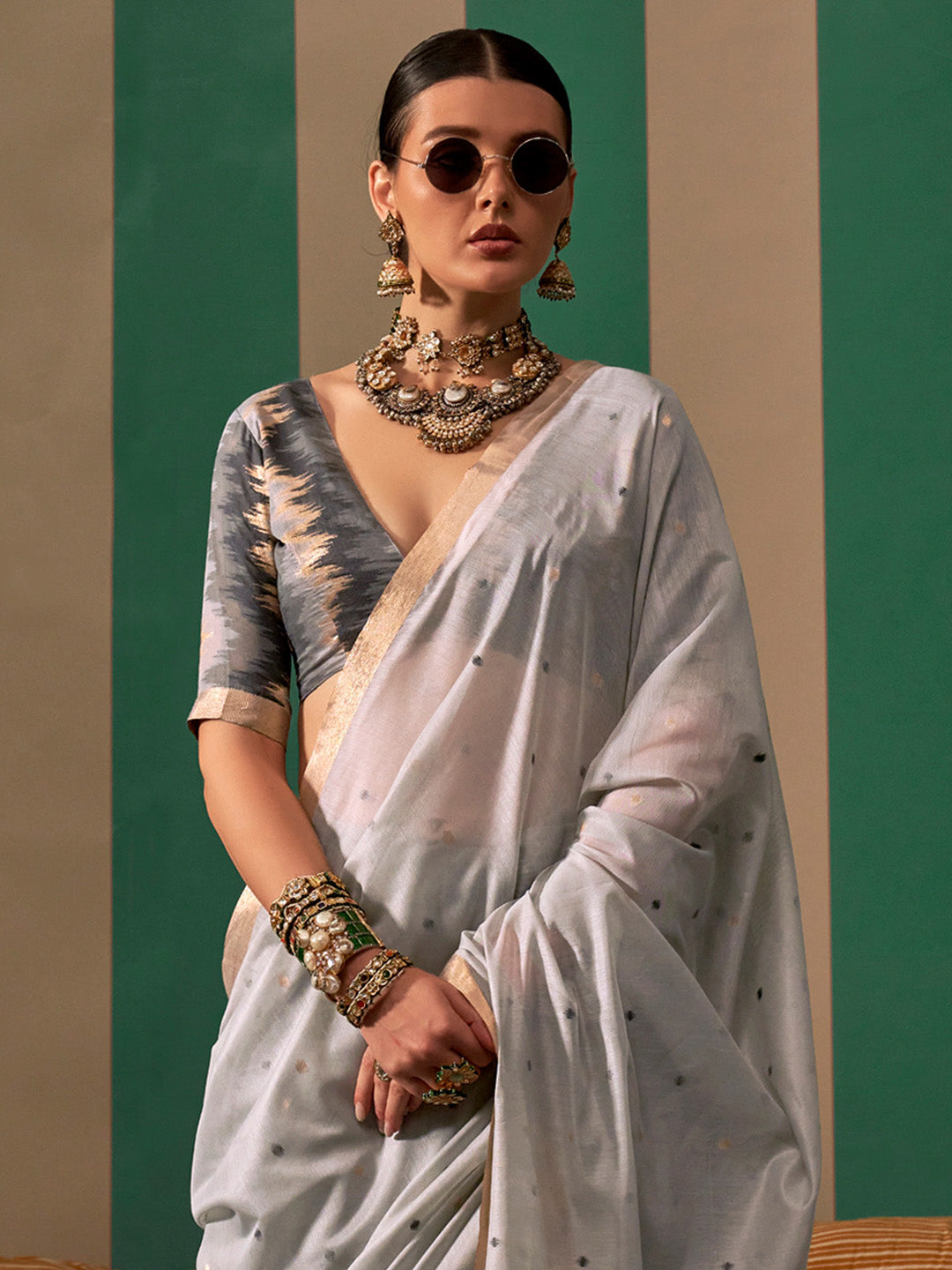 Women's Silk Blend Grey Woven Design Designer Saree With Blouse Piece