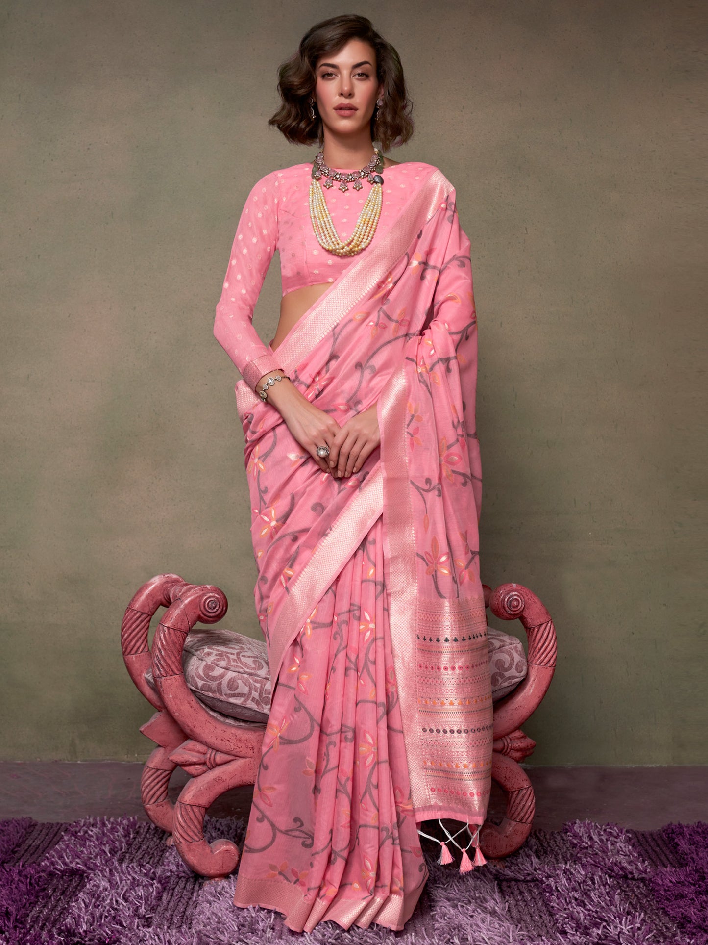 Women's Silk Blend Pink Woven Design Designer Saree With Blouse Piece