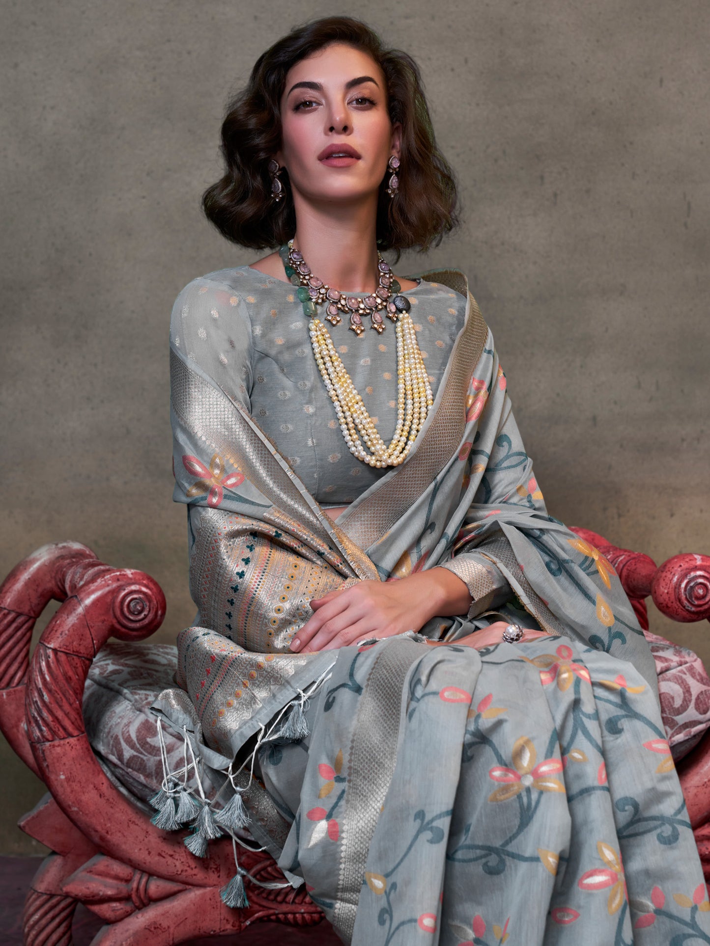 Women's Silk Blend Grey Woven Design Designer Saree With Blouse Piece