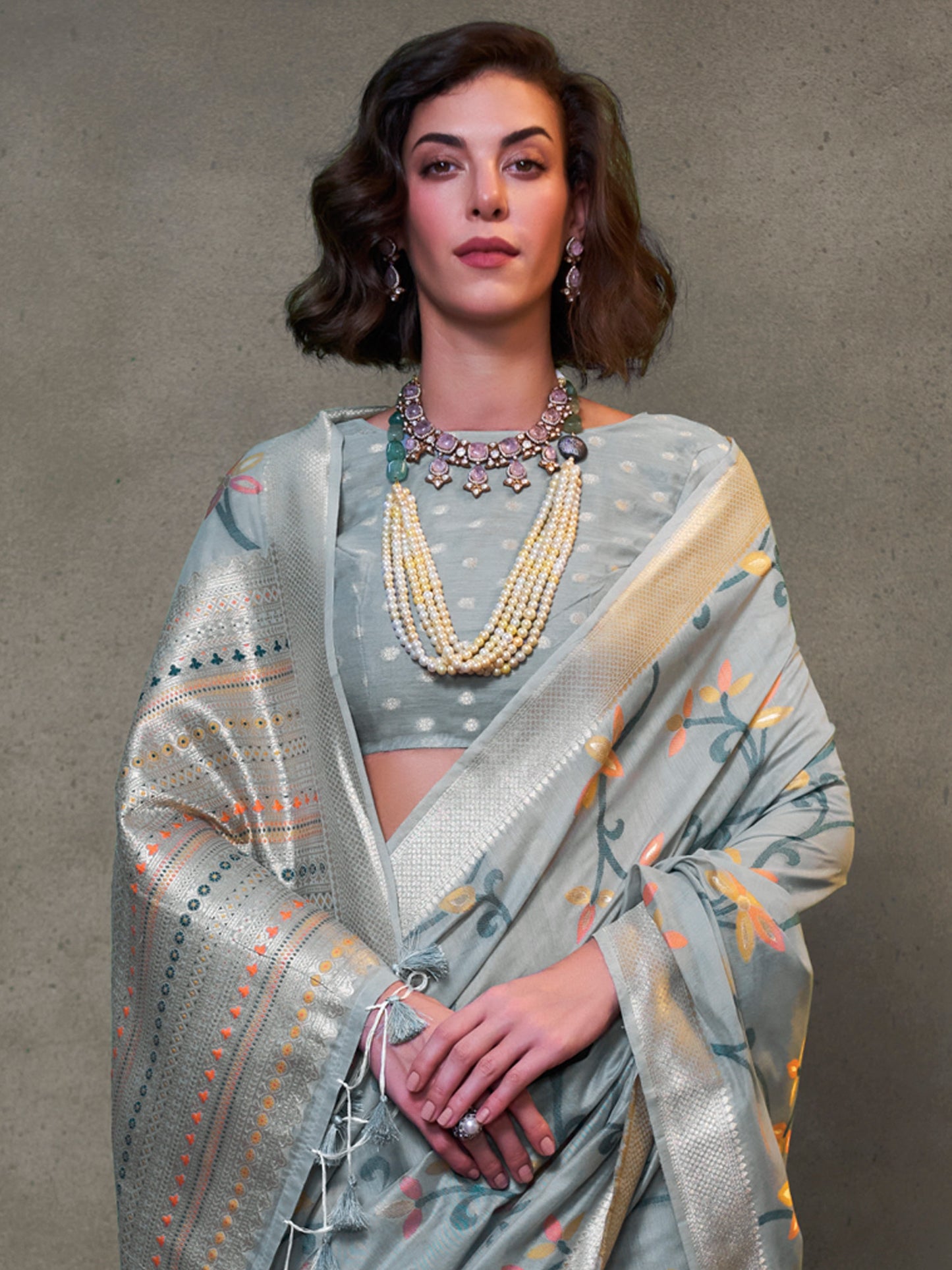 Women's Silk Blend Grey Woven Design Designer Saree With Blouse Piece