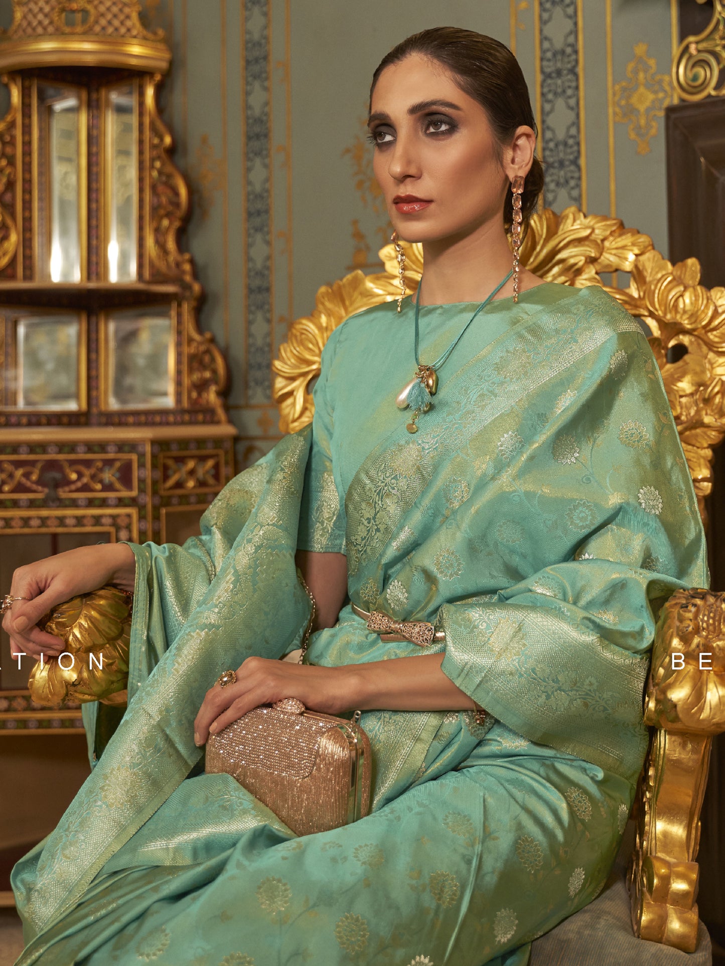 Women's Silk Blend Sea Green Woven Design Handloom Saree With Blouse Piece