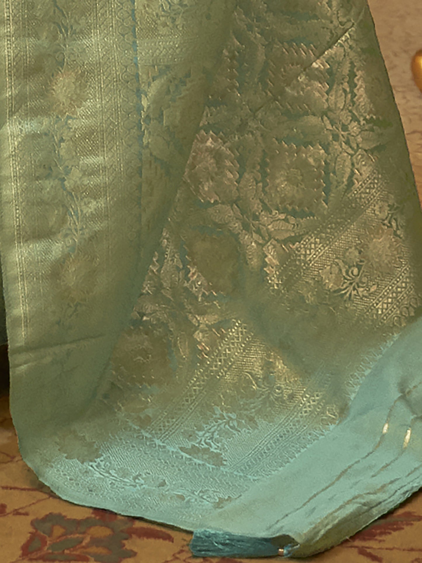 Women's Silk Blend Sea Green Woven Design Handloom Saree With Blouse Piece