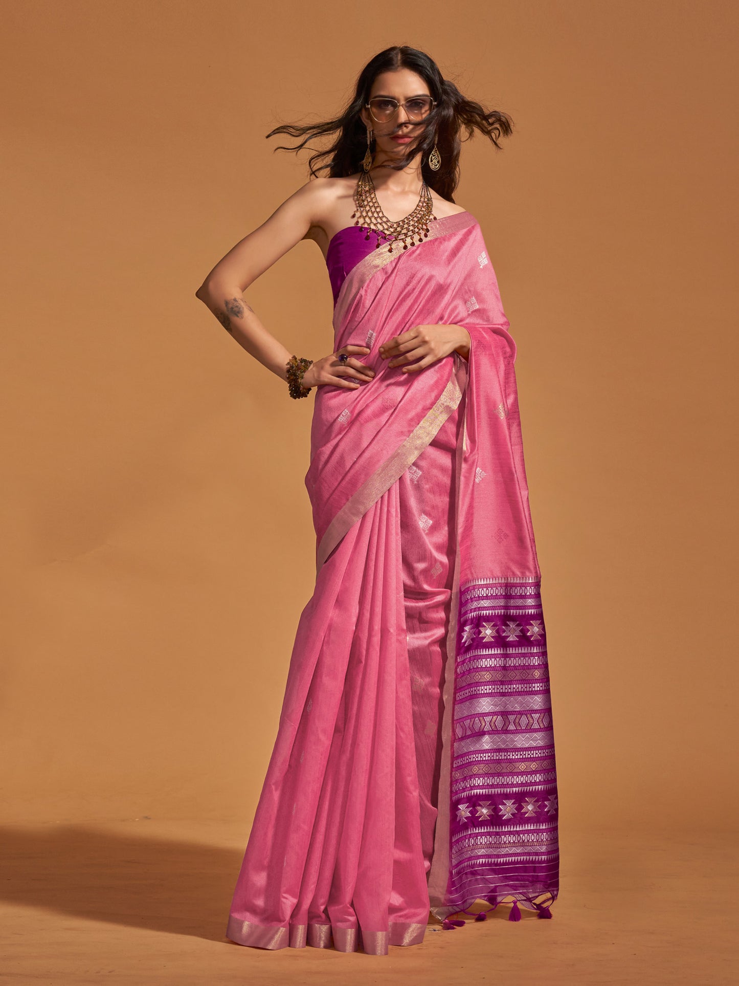 Women's Silk Blend Pink Woven Design Designer Saree With Blouse Piece
