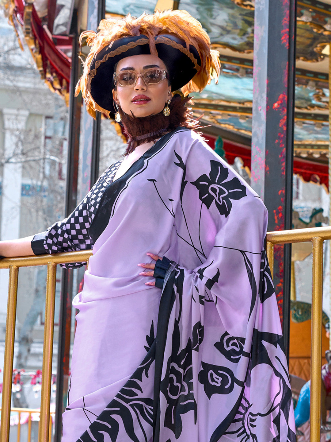 Women's Crepe Lavendar Printed Designer Saree With Blouse Piece