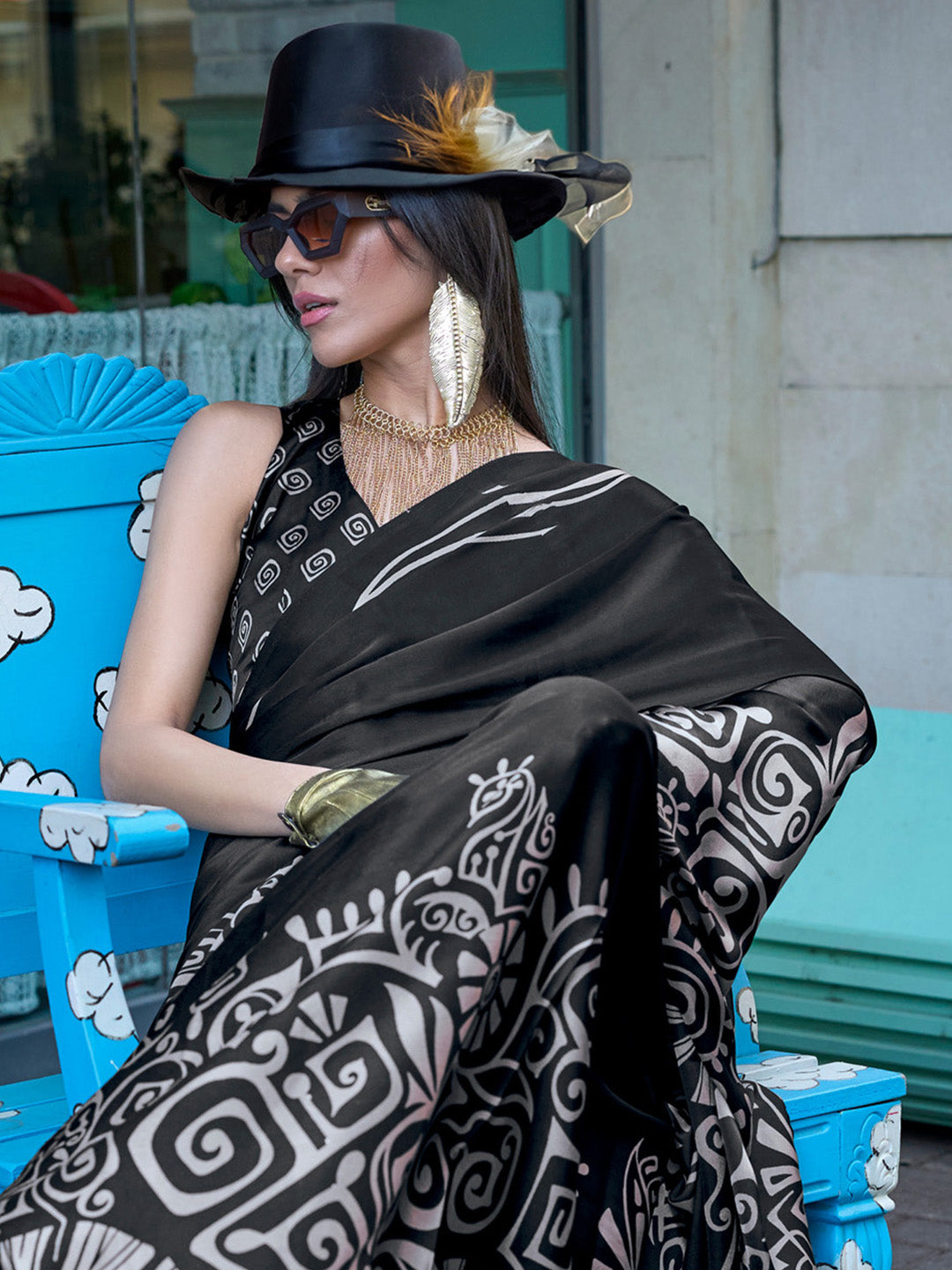 Women's Crepe Black Printed Designer Saree With Blouse Piece