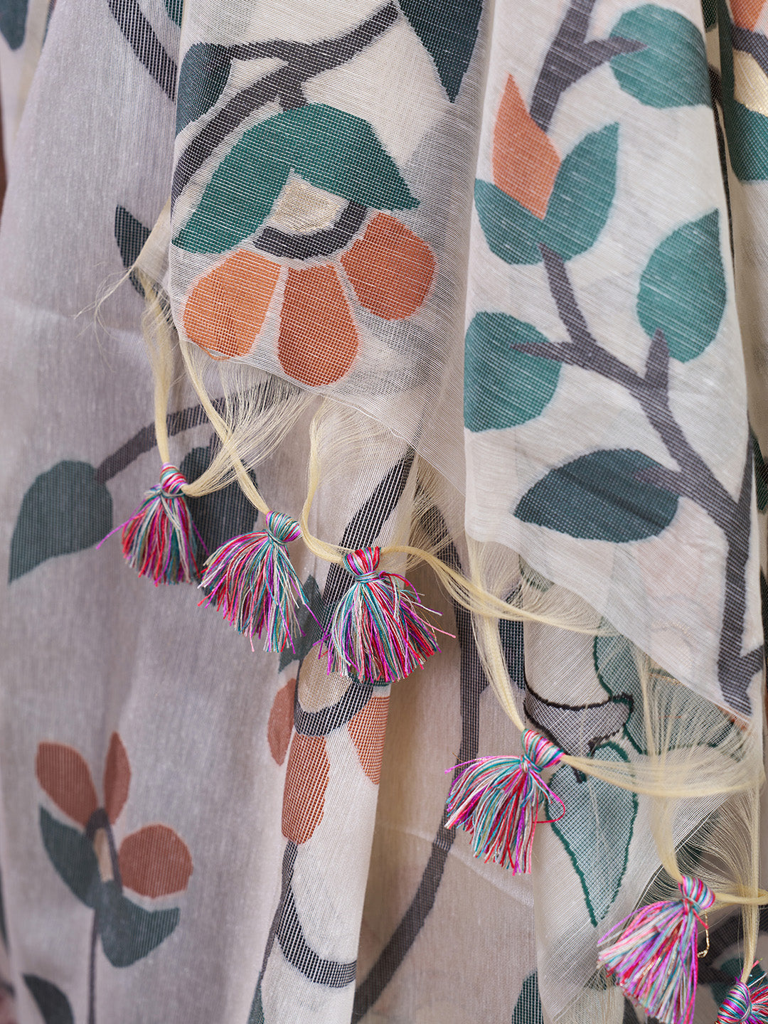 Dhiyona GR Women's Keeyah White & Dark Green Muslin Cotton Jamdani Saree