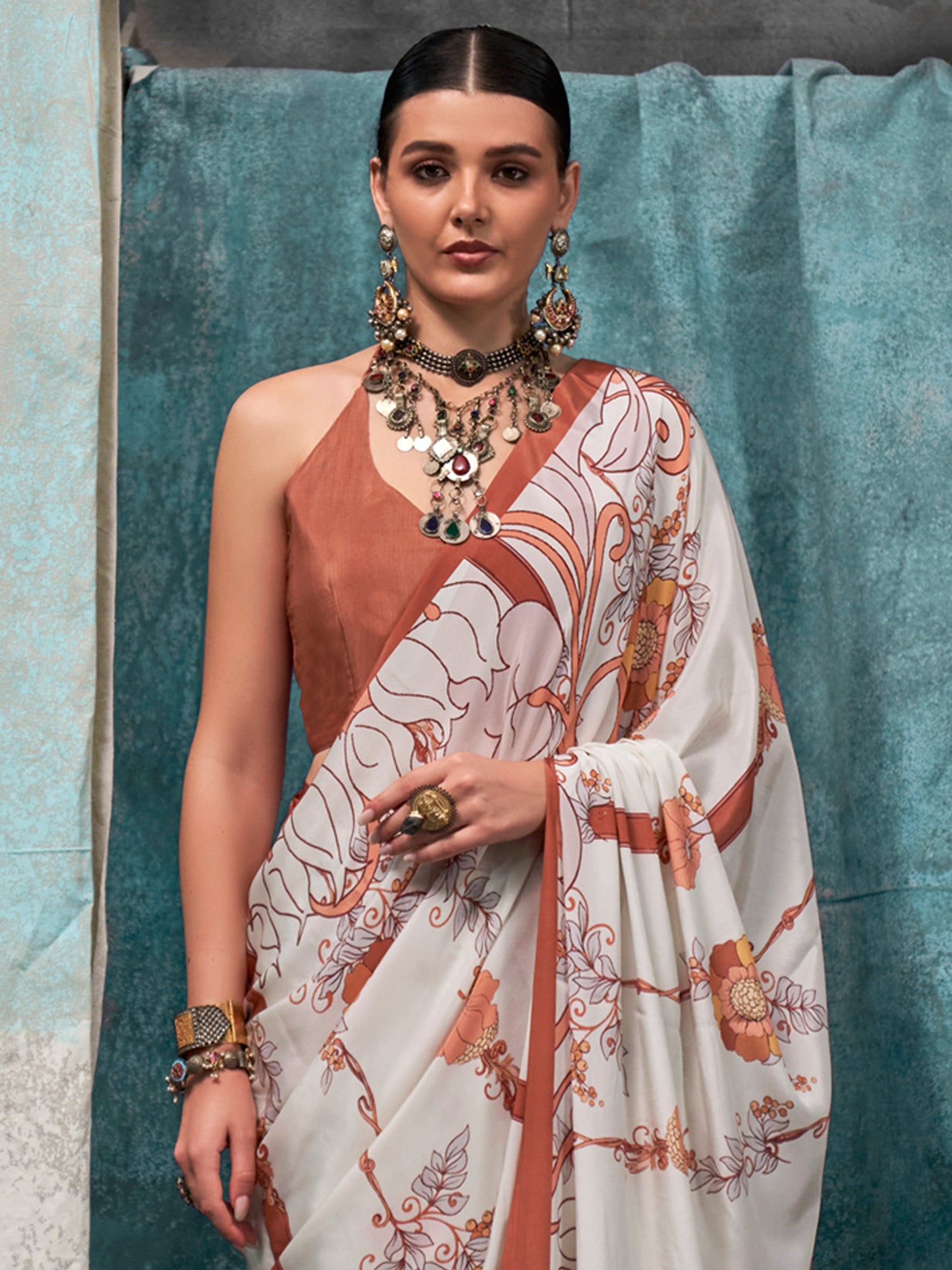 Women's Crepe Off White Printed Designer Saree With Blouse Piece