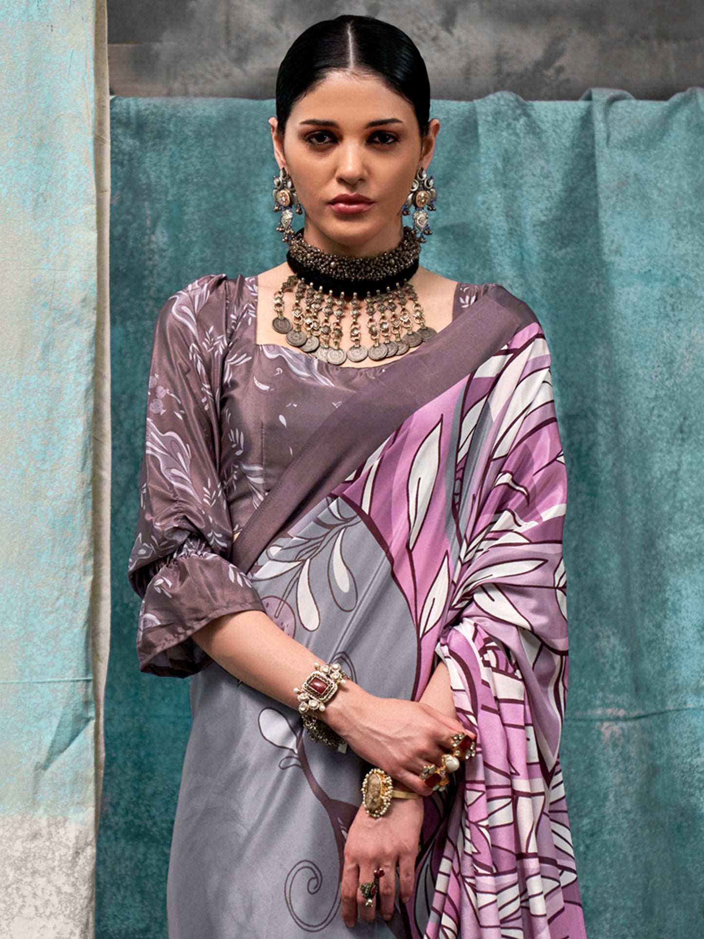 Women's Crepe Grey Printed Designer Saree With Blouse Piece