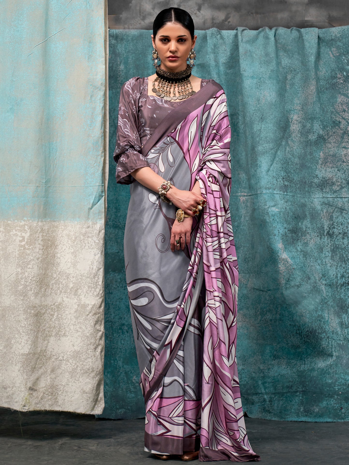 Women's Crepe Grey Printed Designer Saree With Blouse Piece