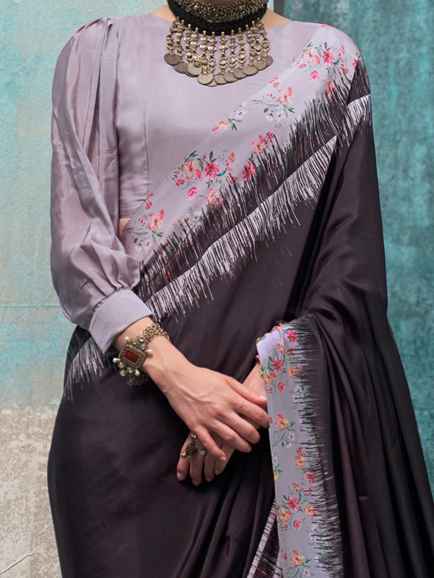 Women's Crepe Black Printed Designer Saree With Blouse Piece