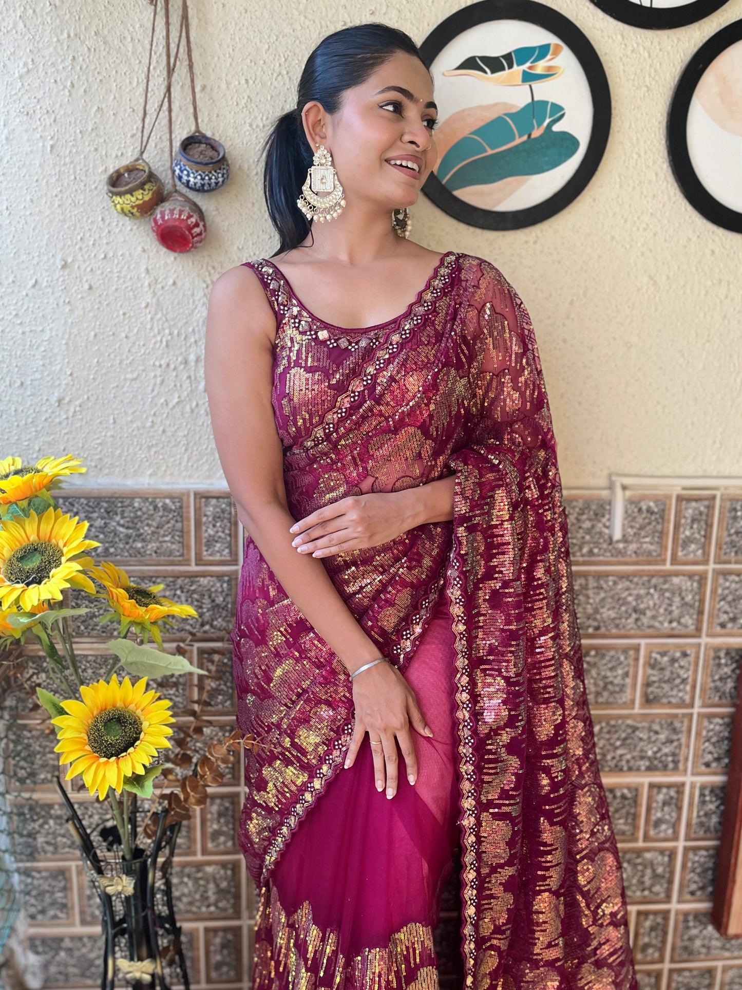 Women's Net Magenta Embellished Designer Saree With Blouse Piece