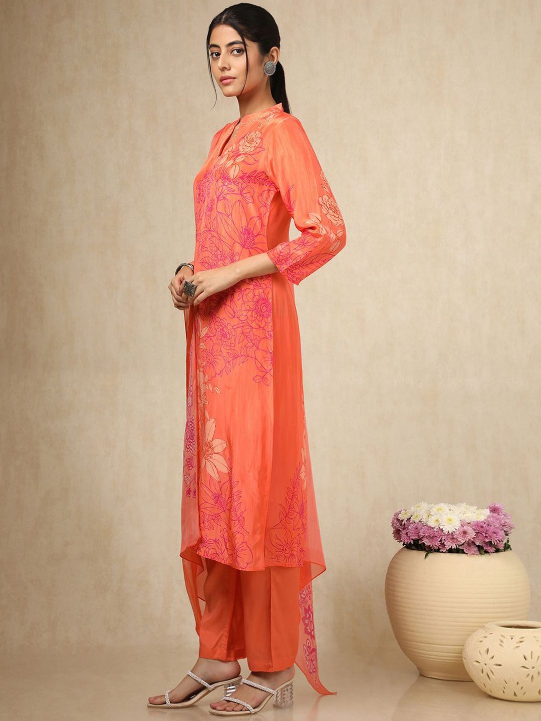 Dhiyona SO Women's Floral Printed Mandarin Collar Beads Work Straight Kurta With Trouser & Dupatta