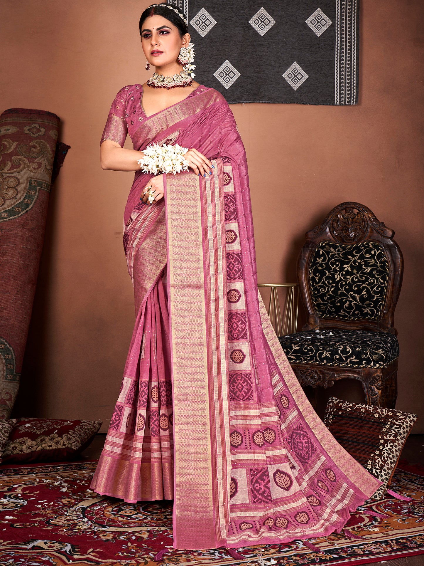 Women's Silk Blend Mauve Embroidered Designer Saree With Blouse Piece