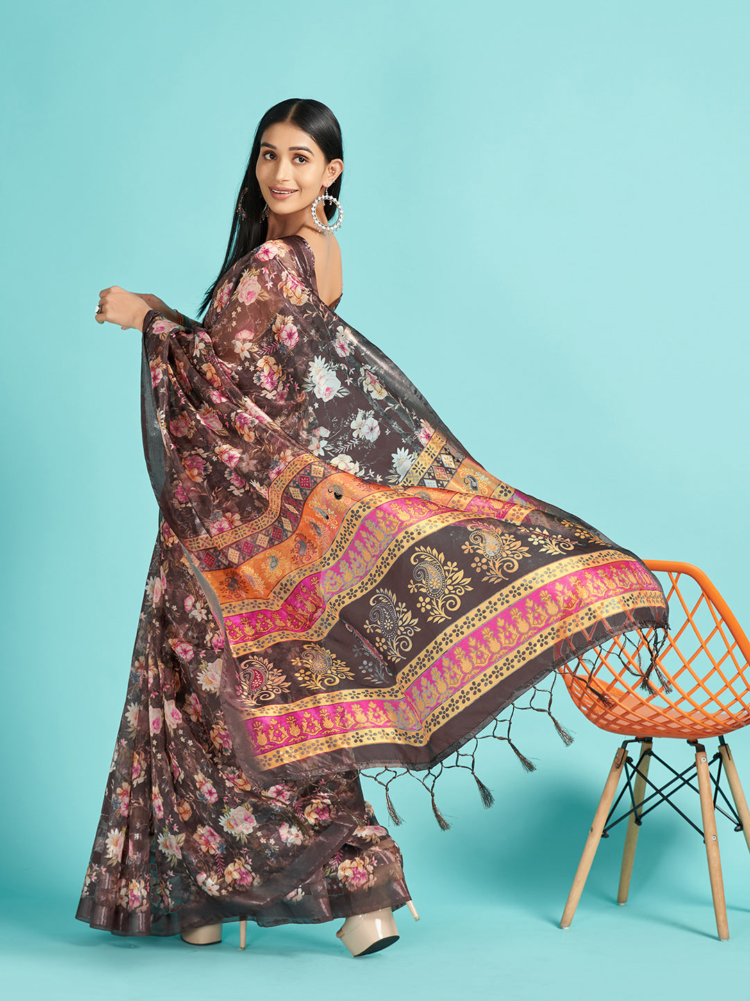 Women's Organza Brown Digital Print Designer Saree With Blouse Piece