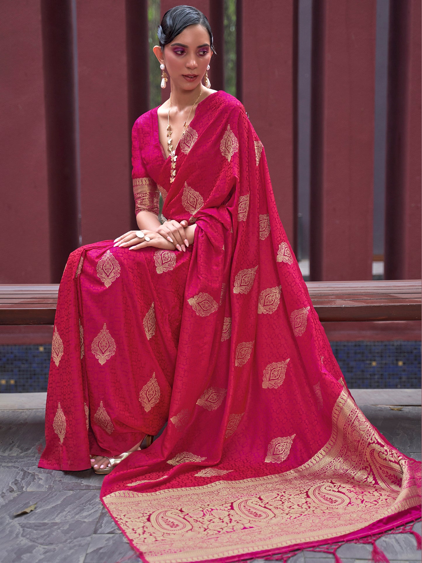 Women's Pure Silk Pink Woven Design Designer Saree With Blouse Piece