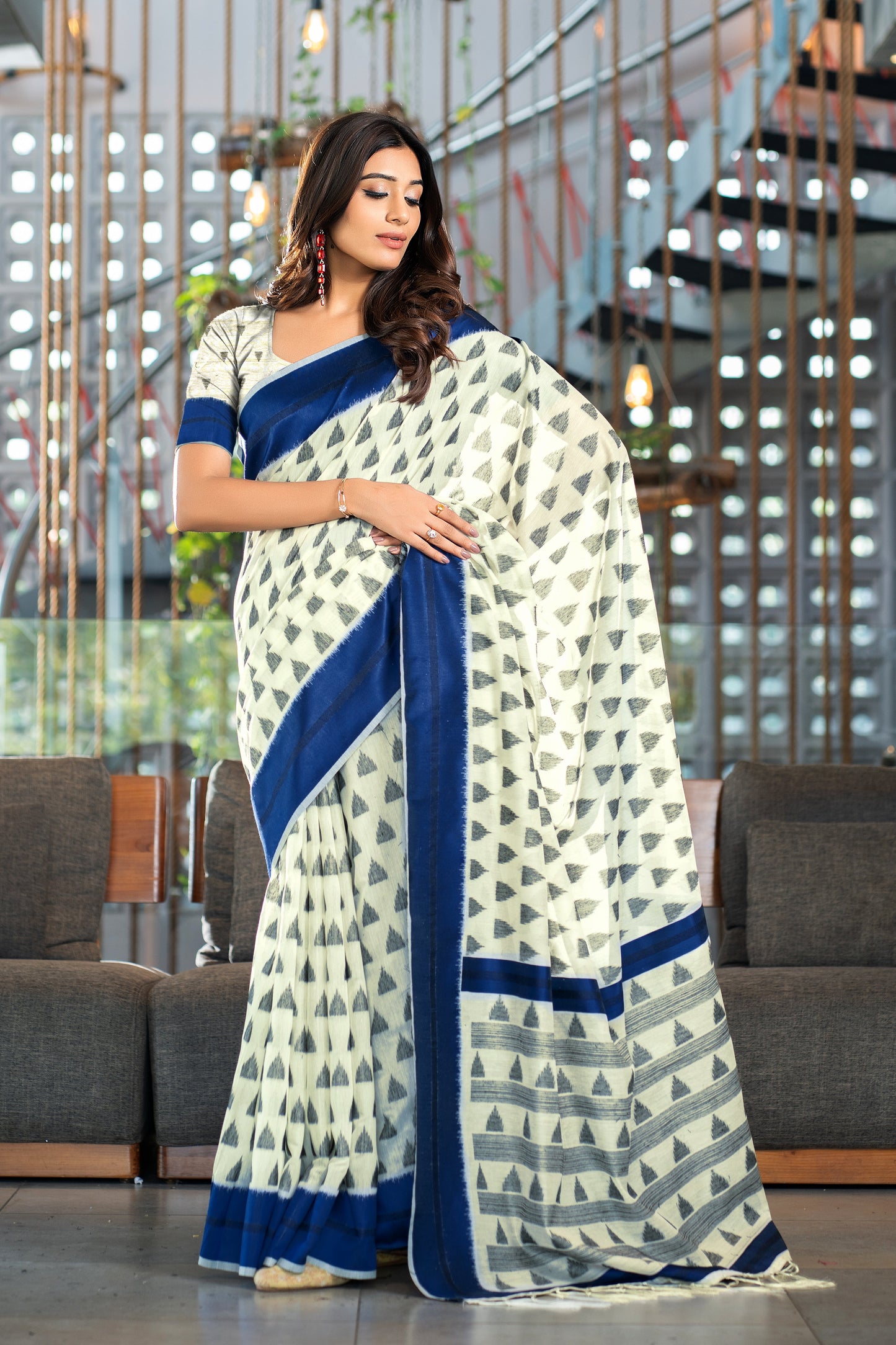 Dhiyona GR Women's Kimaya Navy Soft Cotton Block Woven Design Saree