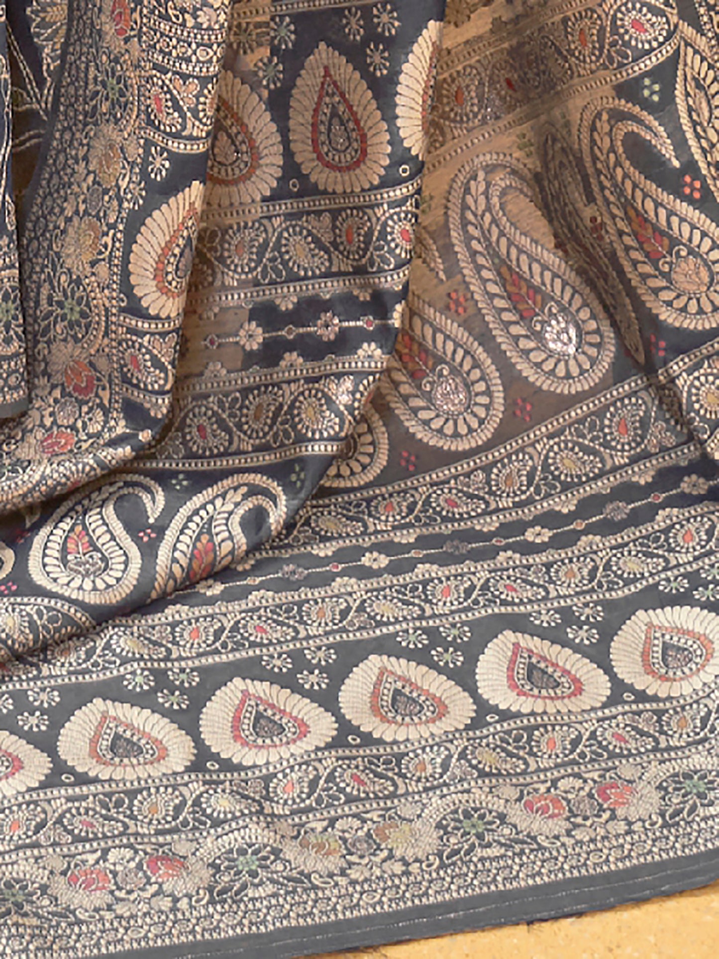 Women's Silk Blend Grey Woven Design Designer Saree With Blouse Piece