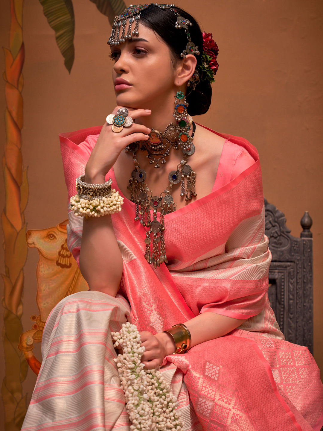 Women's Silk Blend Pink Woven Design Designer Saree With Blouse Piece