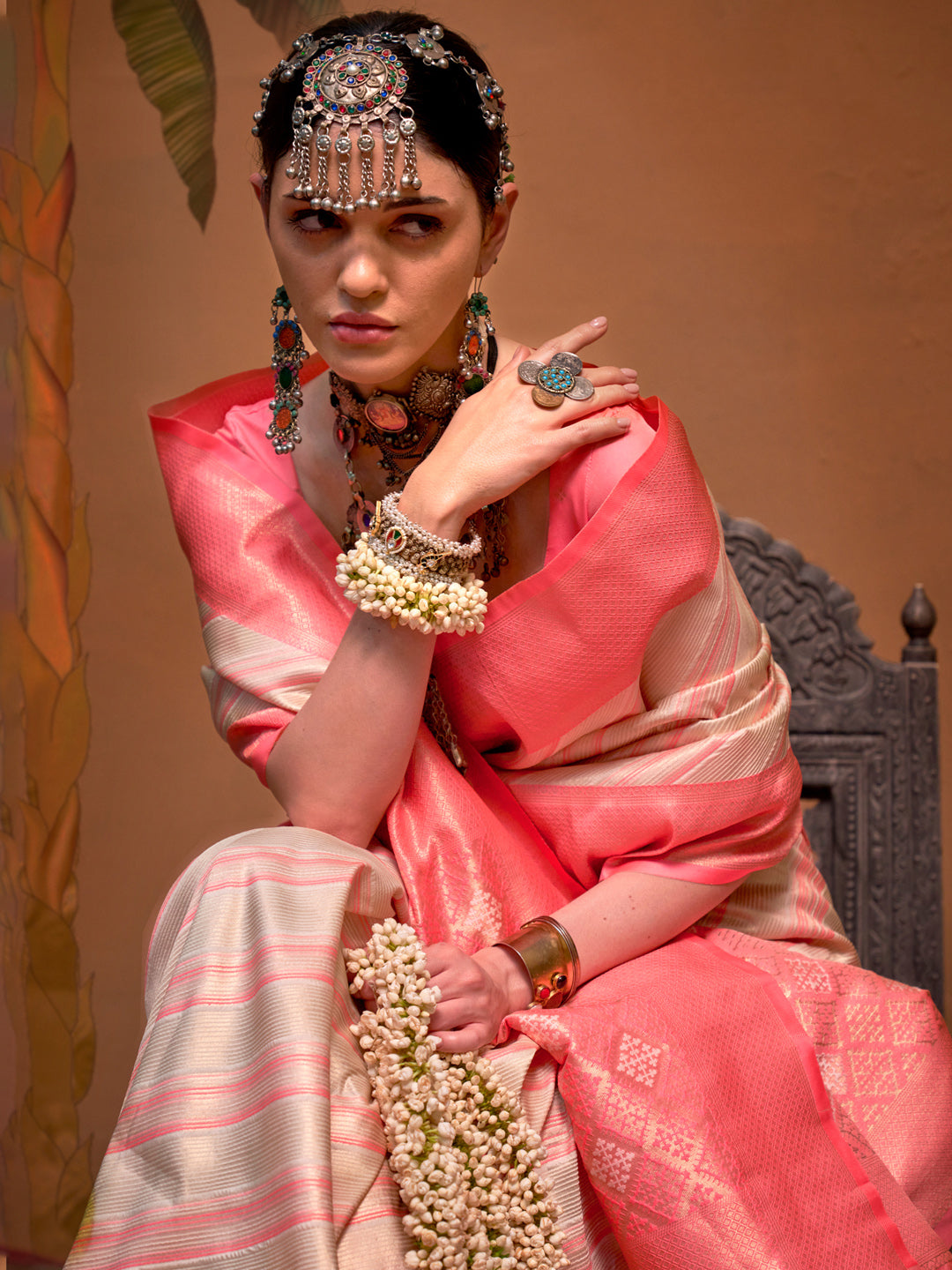 Women's Silk Blend Pink Woven Design Designer Saree With Blouse Piece