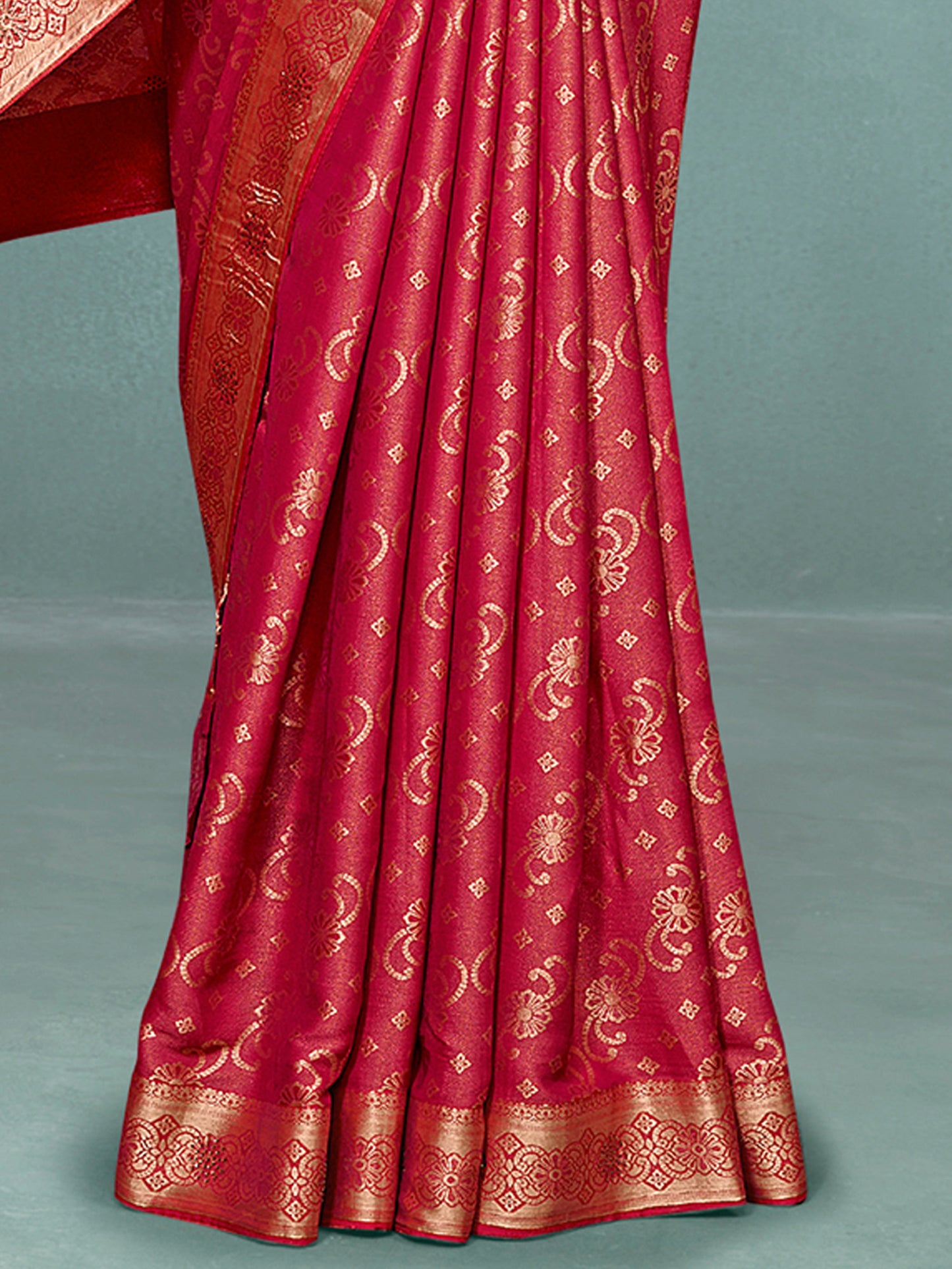 Women's Pure Silk Red Woven Design Designer Saree With Blouse Piece