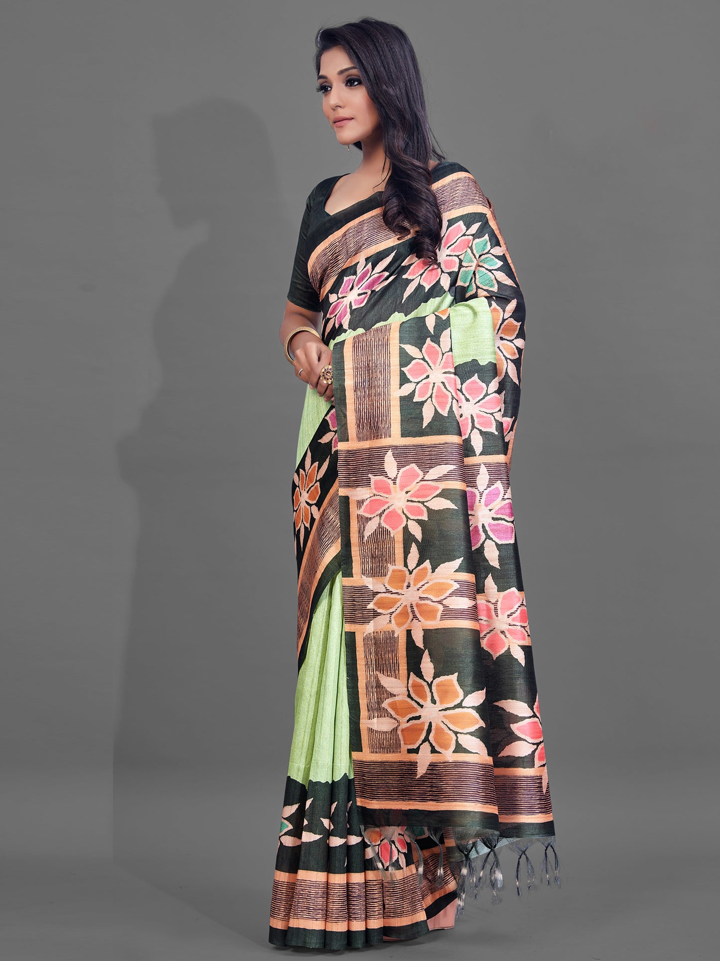 Women's Manipuri Silk Green Digital Print Designer Saree With Blouse Piece