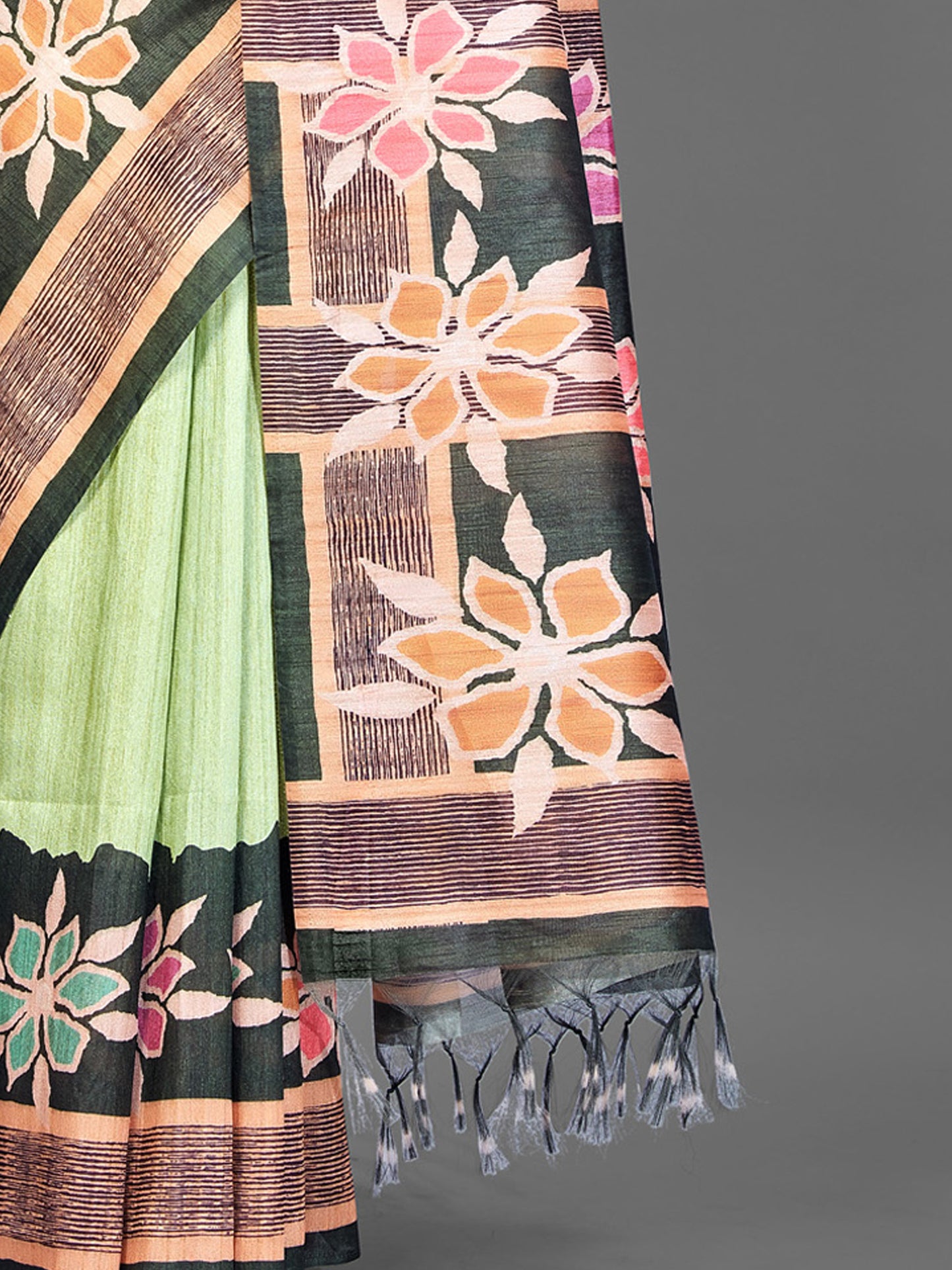 Women's Manipuri Silk Green Digital Print Designer Saree With Blouse Piece