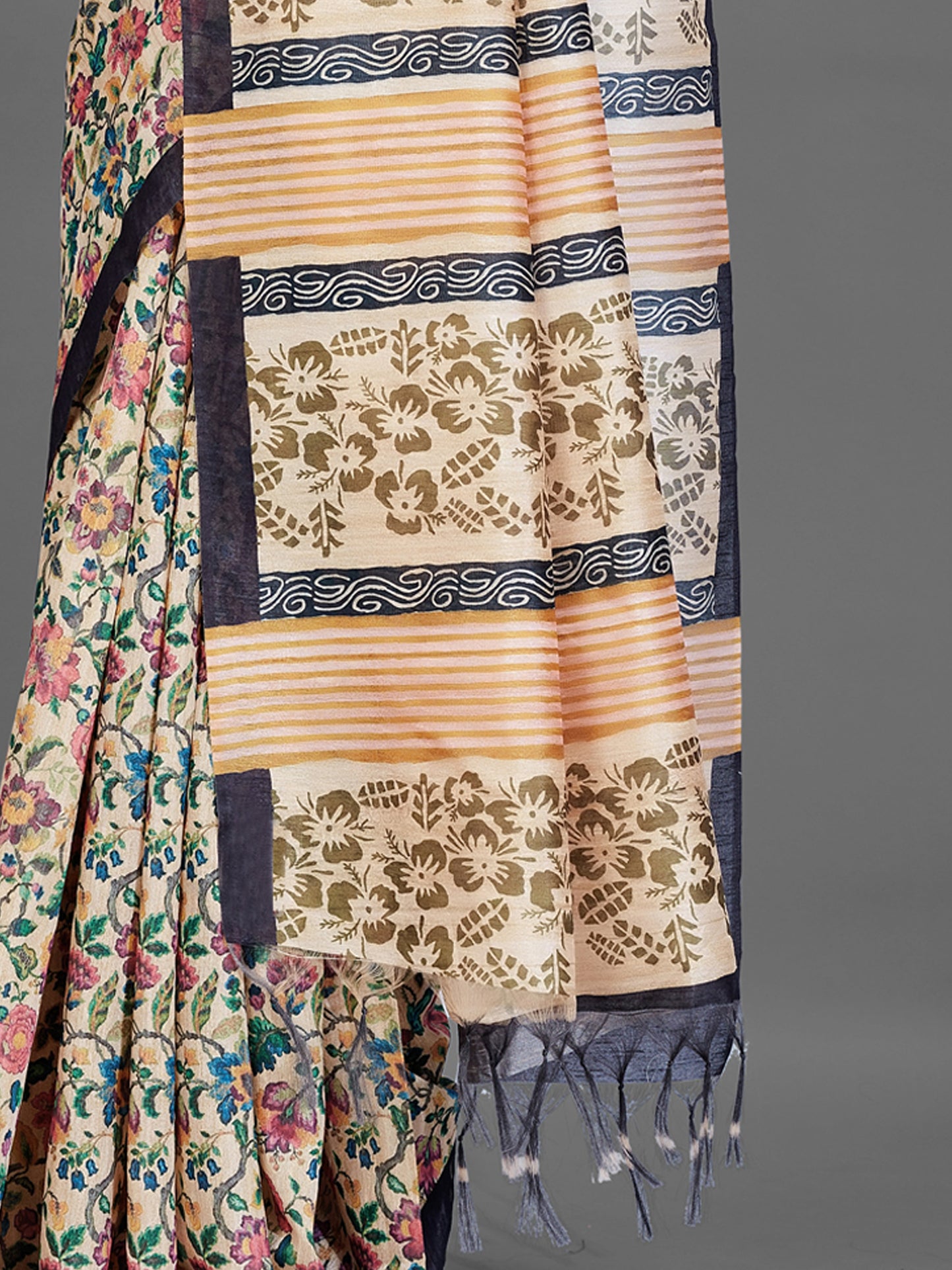 Women's Manipuri Silk Cream Digital Print Designer Saree With Blouse Piece