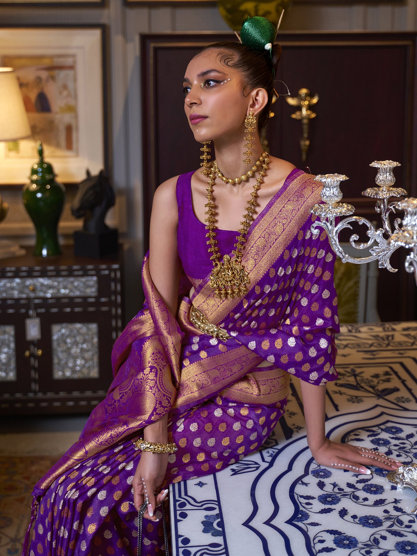 Women's Silk Blend Purple Woven Design Designer Saree With Blouse Piece