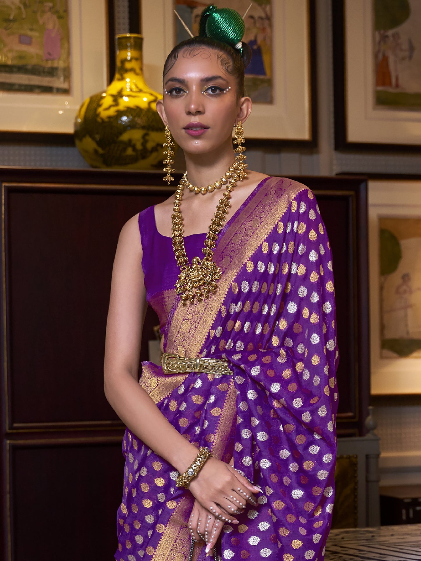 Women's Silk Blend Purple Woven Design Designer Saree With Blouse Piece