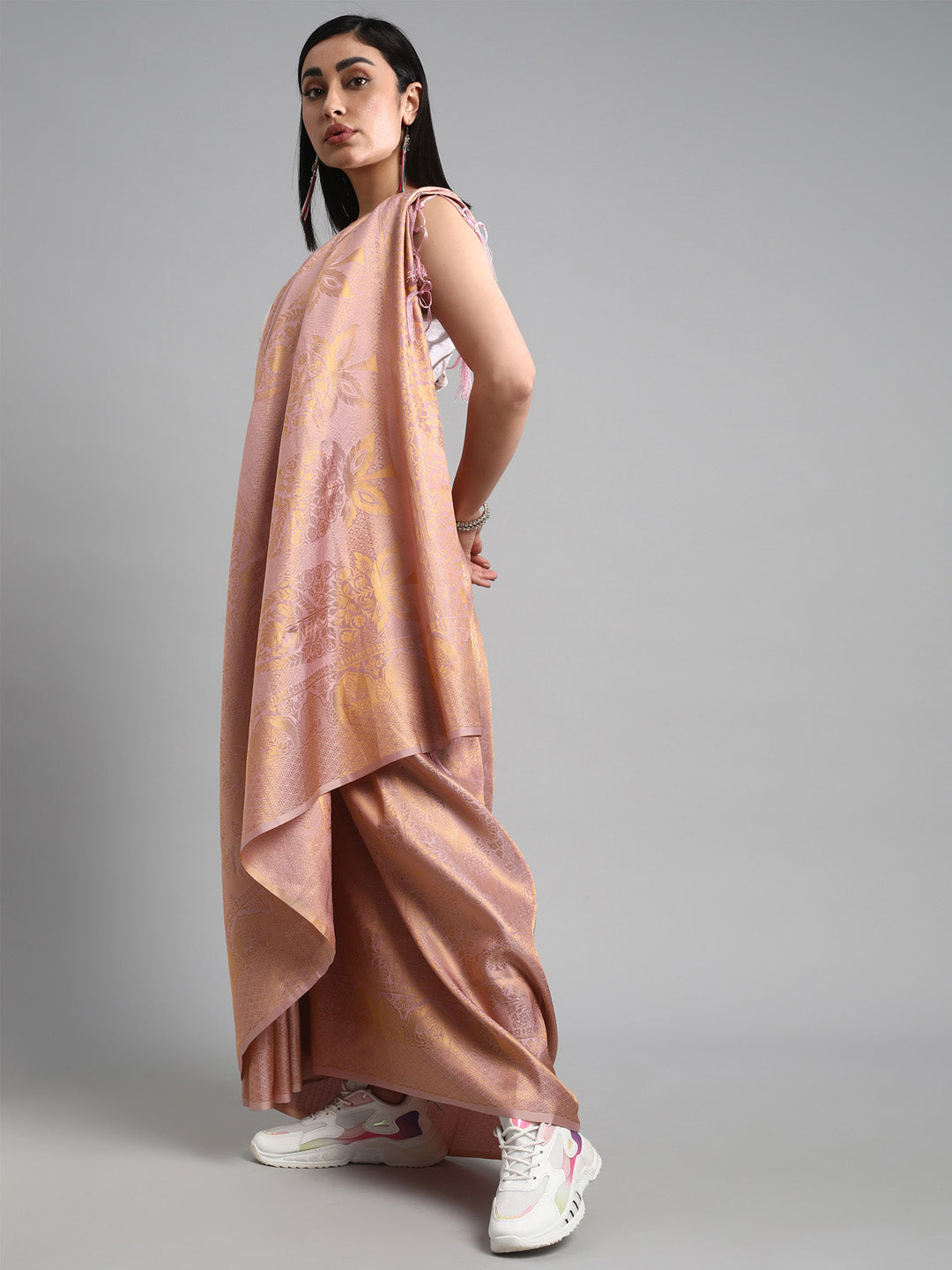 Women's Silk Blend Lavendar Woven Design Designer Saree With Blouse Piece