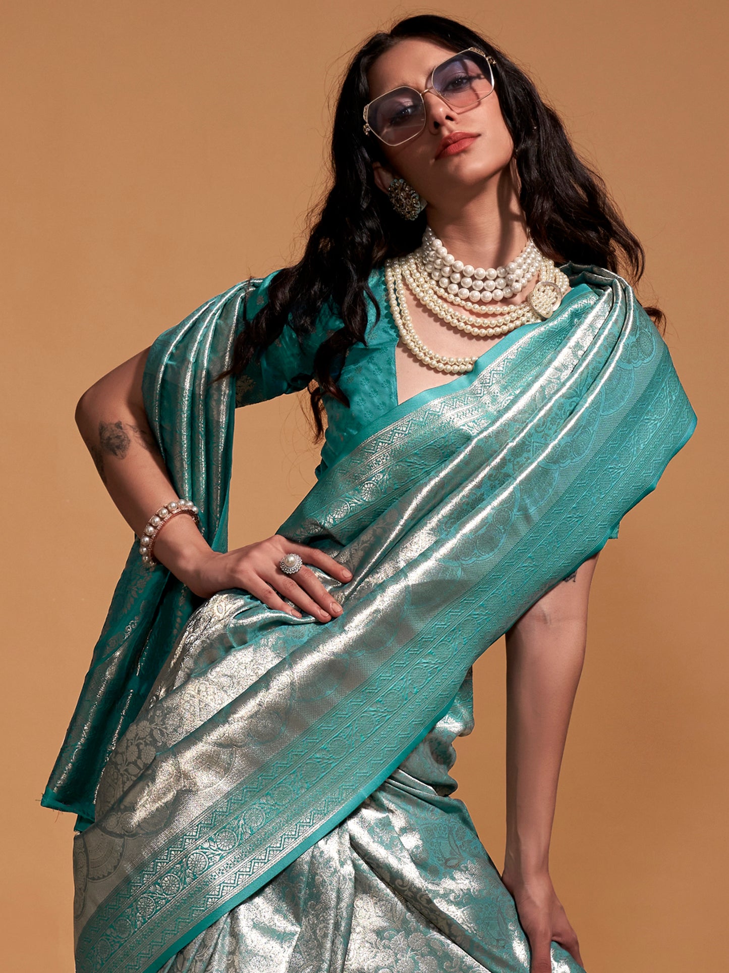 Women's Kanjeevaram Silk Light Blue Woven Design Designer Saree With Blouse Piece