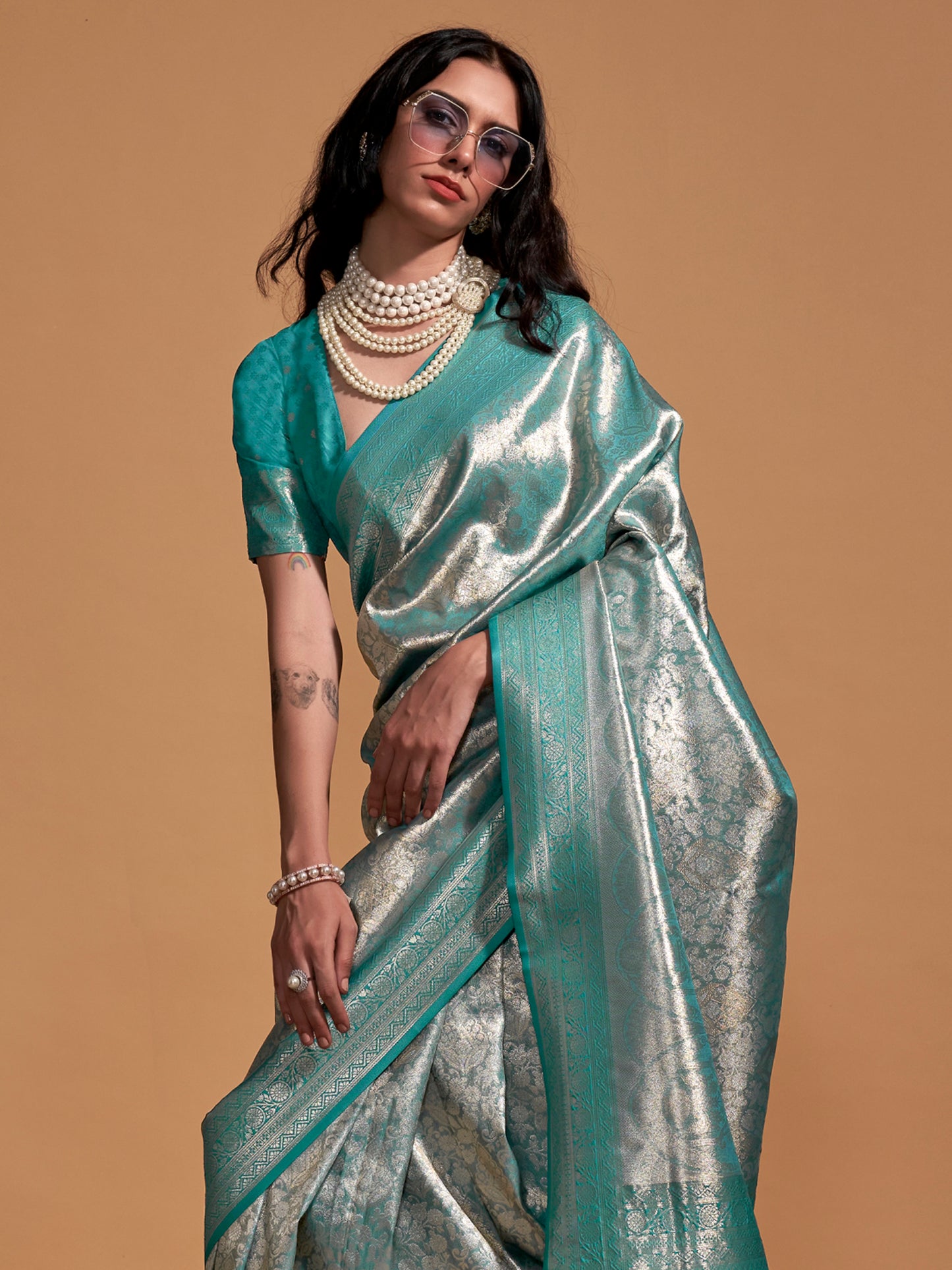 Women's Kanjeevaram Silk Light Blue Woven Design Designer Saree With Blouse Piece