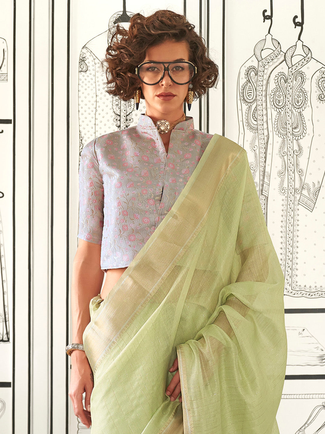 Women's Pure Chiffon Grey Woven Design Designer Saree With Blouse Piece