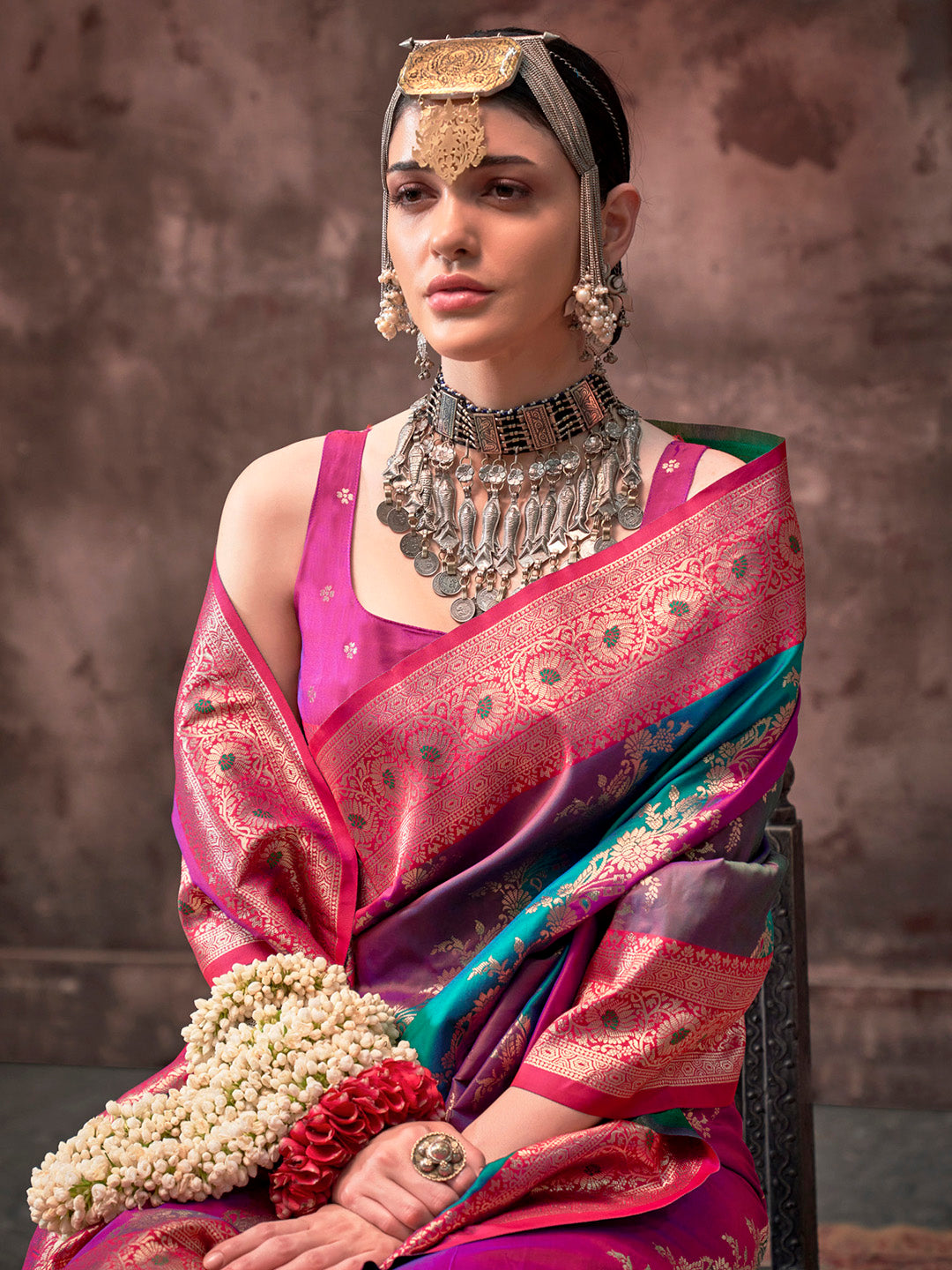 Women's Silk Blend Magenta Woven Design Designer Saree With Blouse Piece