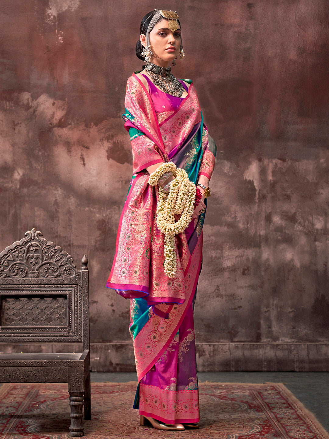 Women's Silk Blend Magenta Woven Design Designer Saree With Blouse Piece