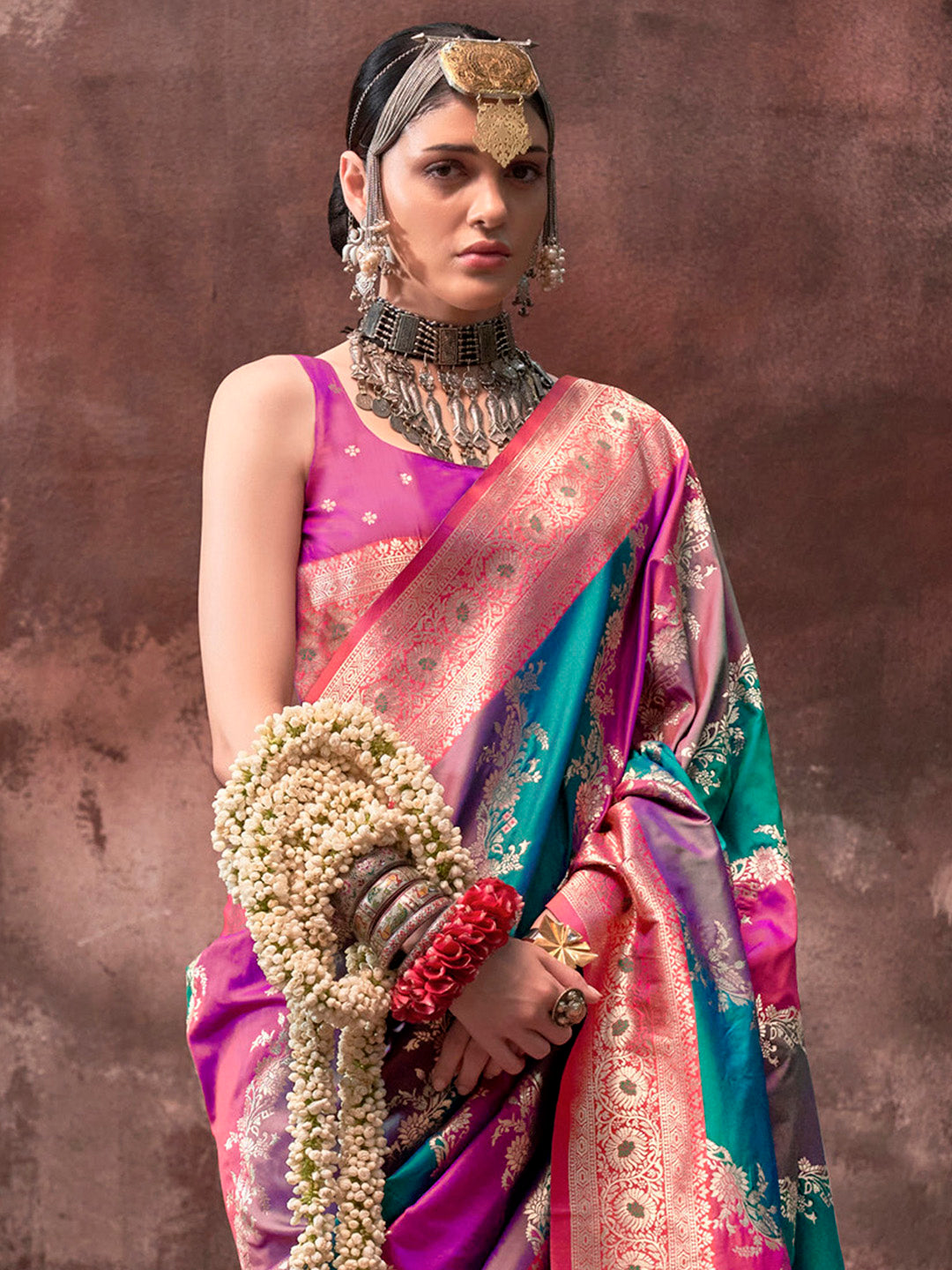 Women's Silk Blend Magenta Woven Design Designer Saree With Blouse Piece