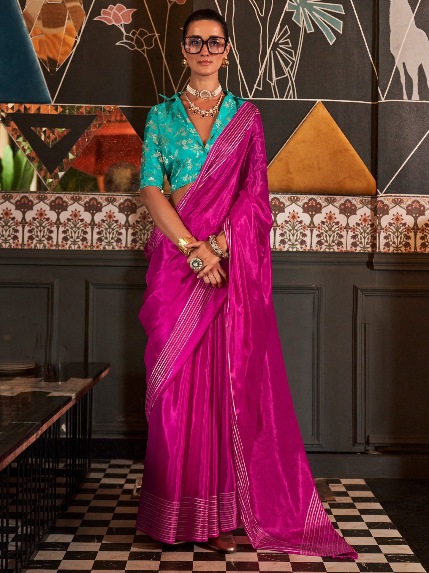 Women's Viscose Silk Pink Woven Design Designer Saree With Blouse Piece