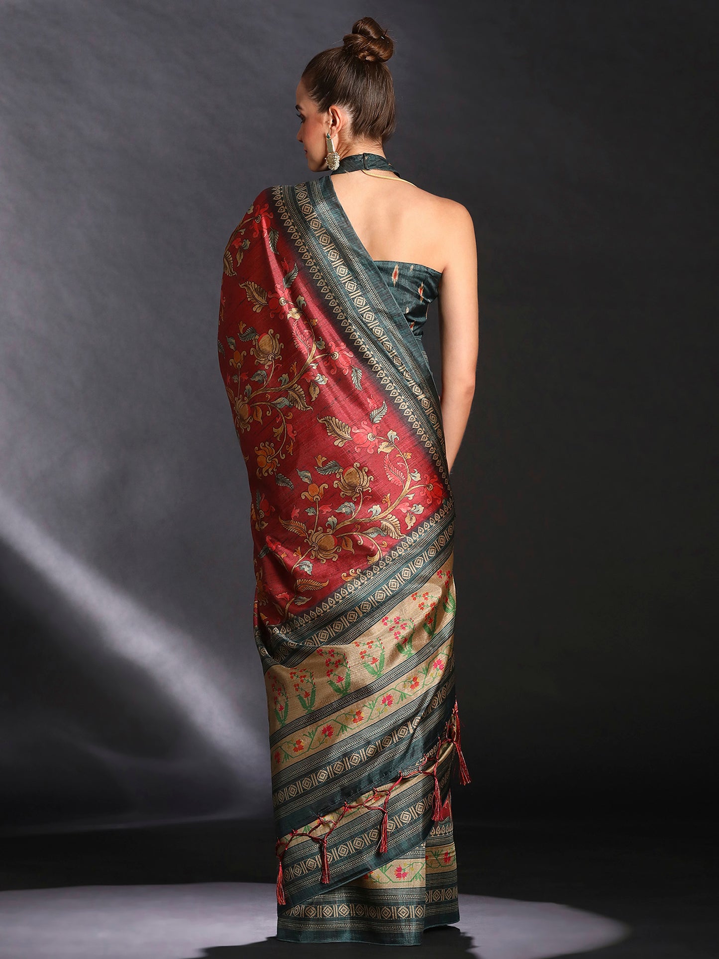 Women's Cotton Blend Maroon Printed Designer Saree With Blouse Piece