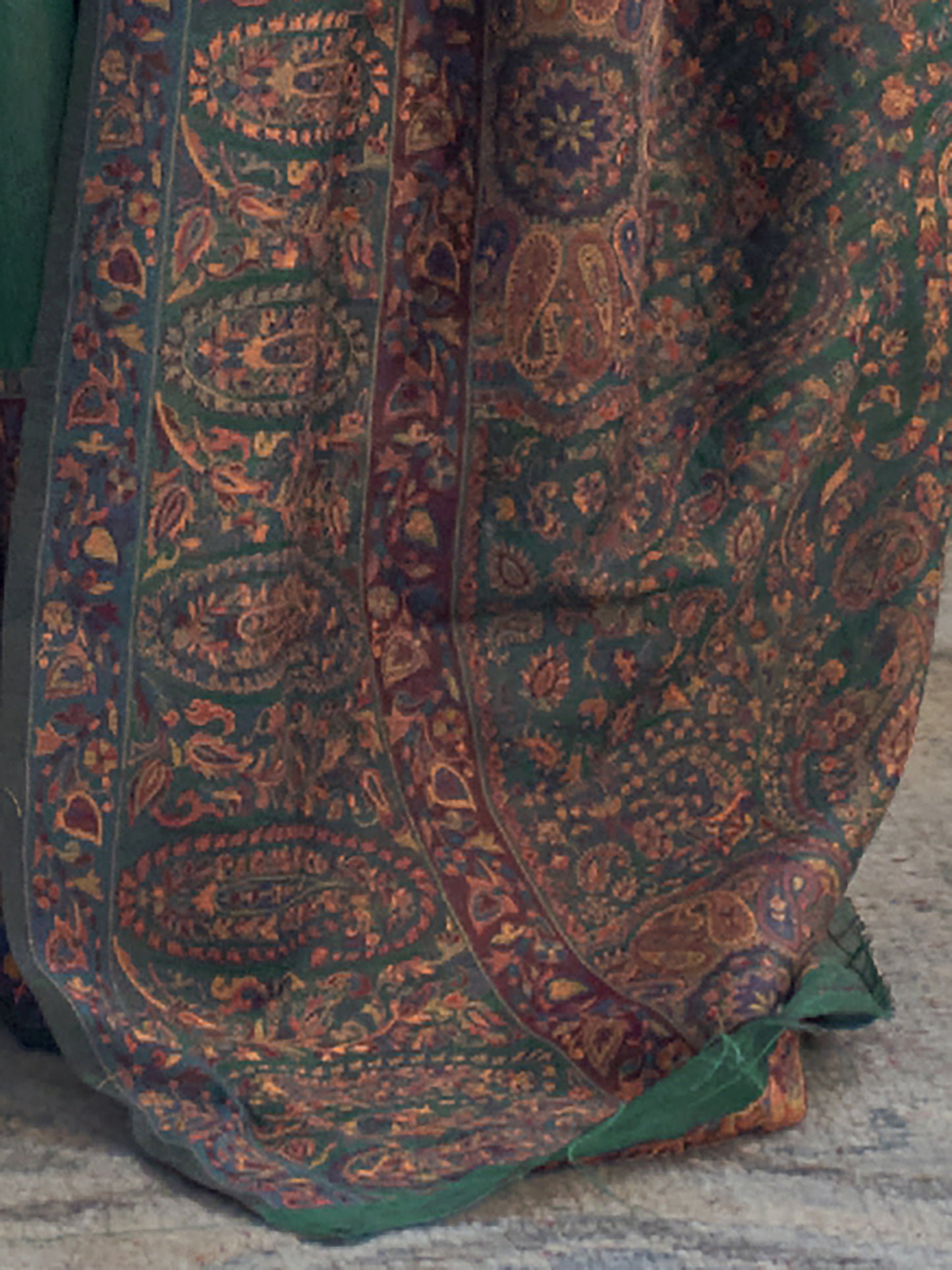 Women's Silk Blend Green Woven Design Designer Saree With Blouse Piece