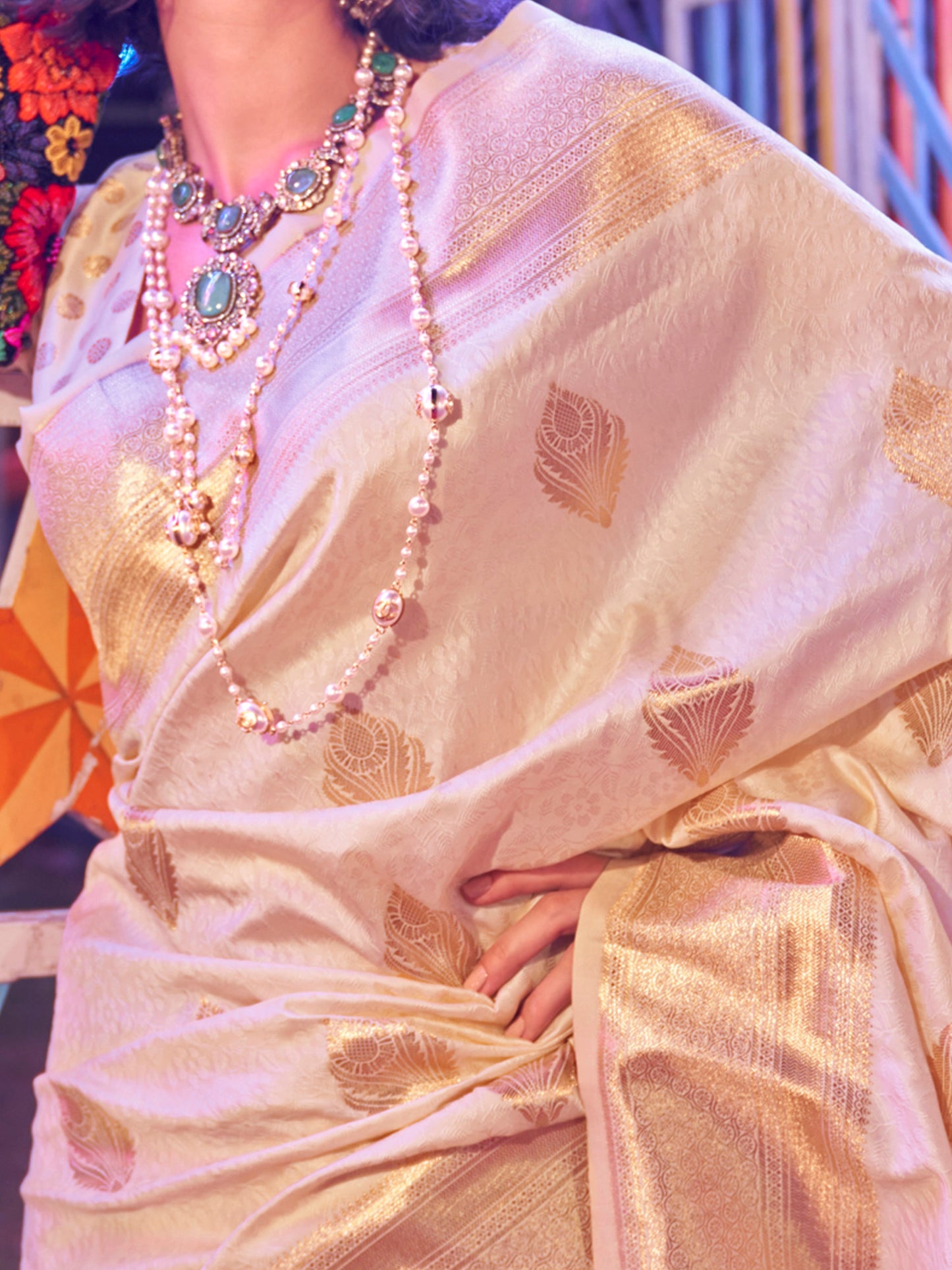 Women's Silk Blend Cream Woven Design Designer Saree With Blouse Piece