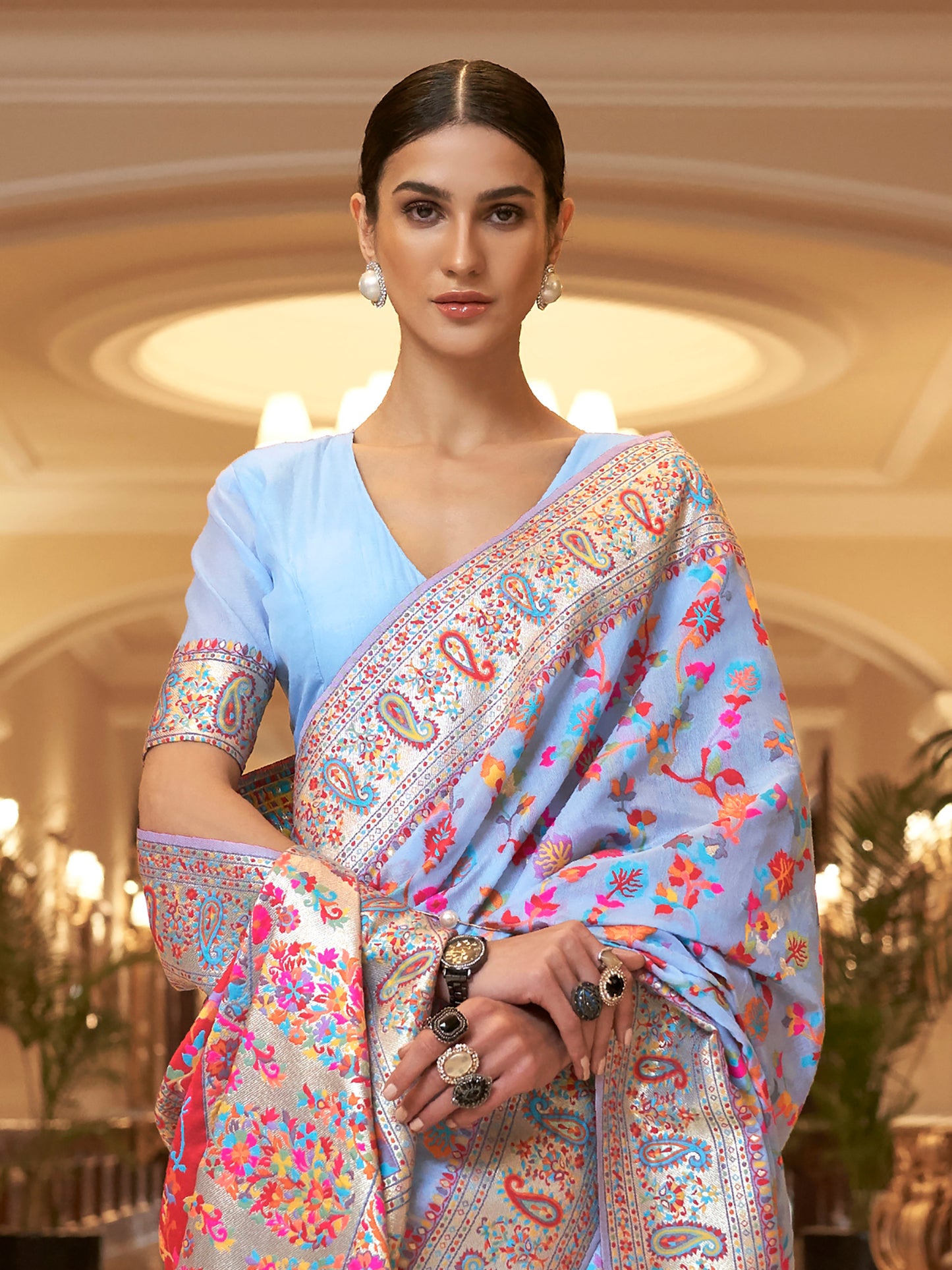 Women's Silk Blend Blue Woven Design Celebrity Saree With Blouse Piece