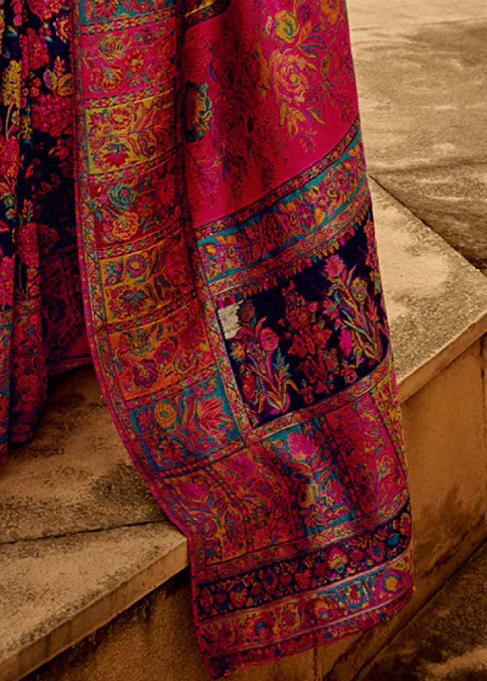 Women's Cotton Silk Navy Blue Woven Design Designer Saree With Blouse Piece