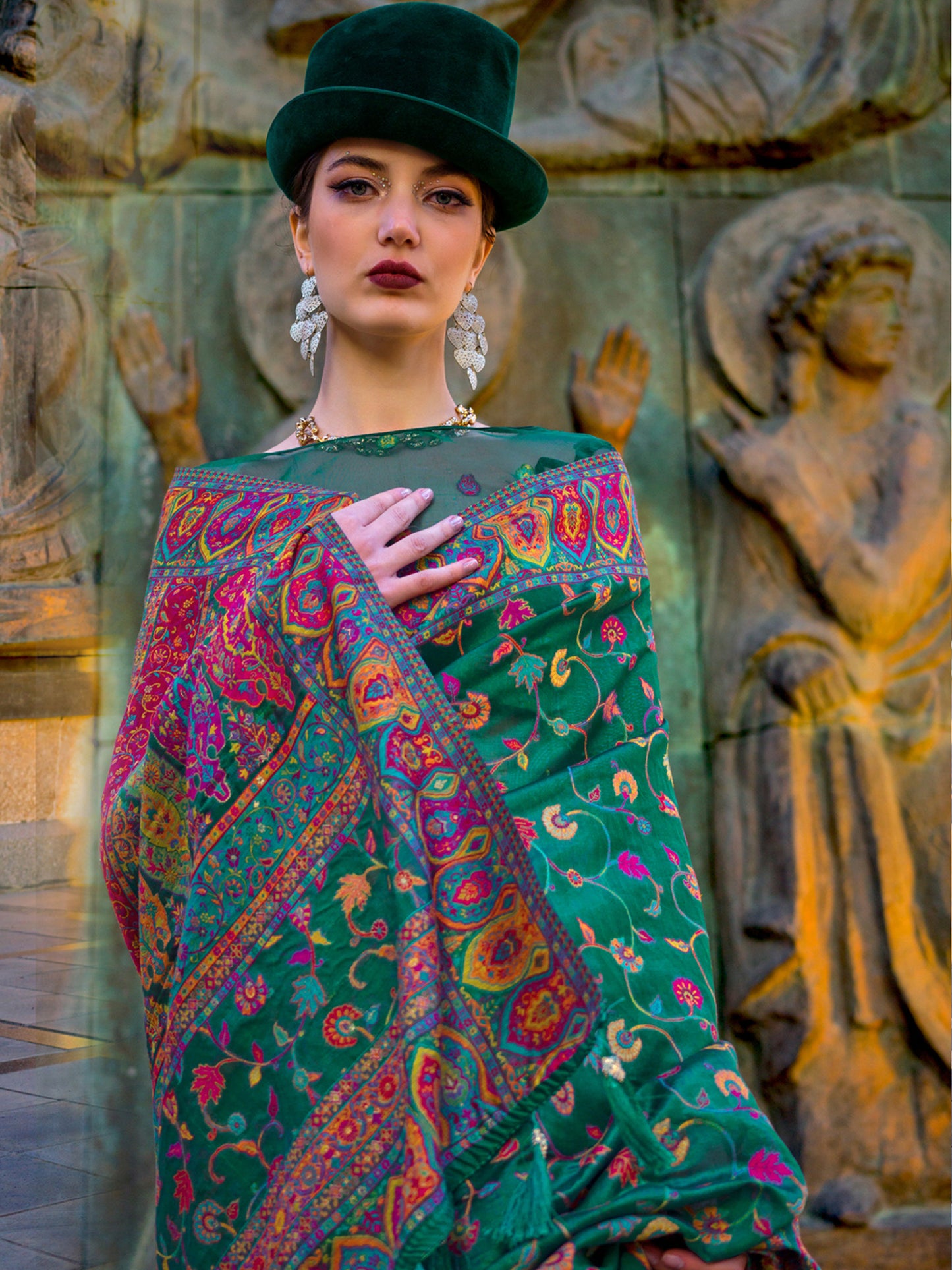 Women's Organza Green Woven Design Designer Saree With Blouse Piece
